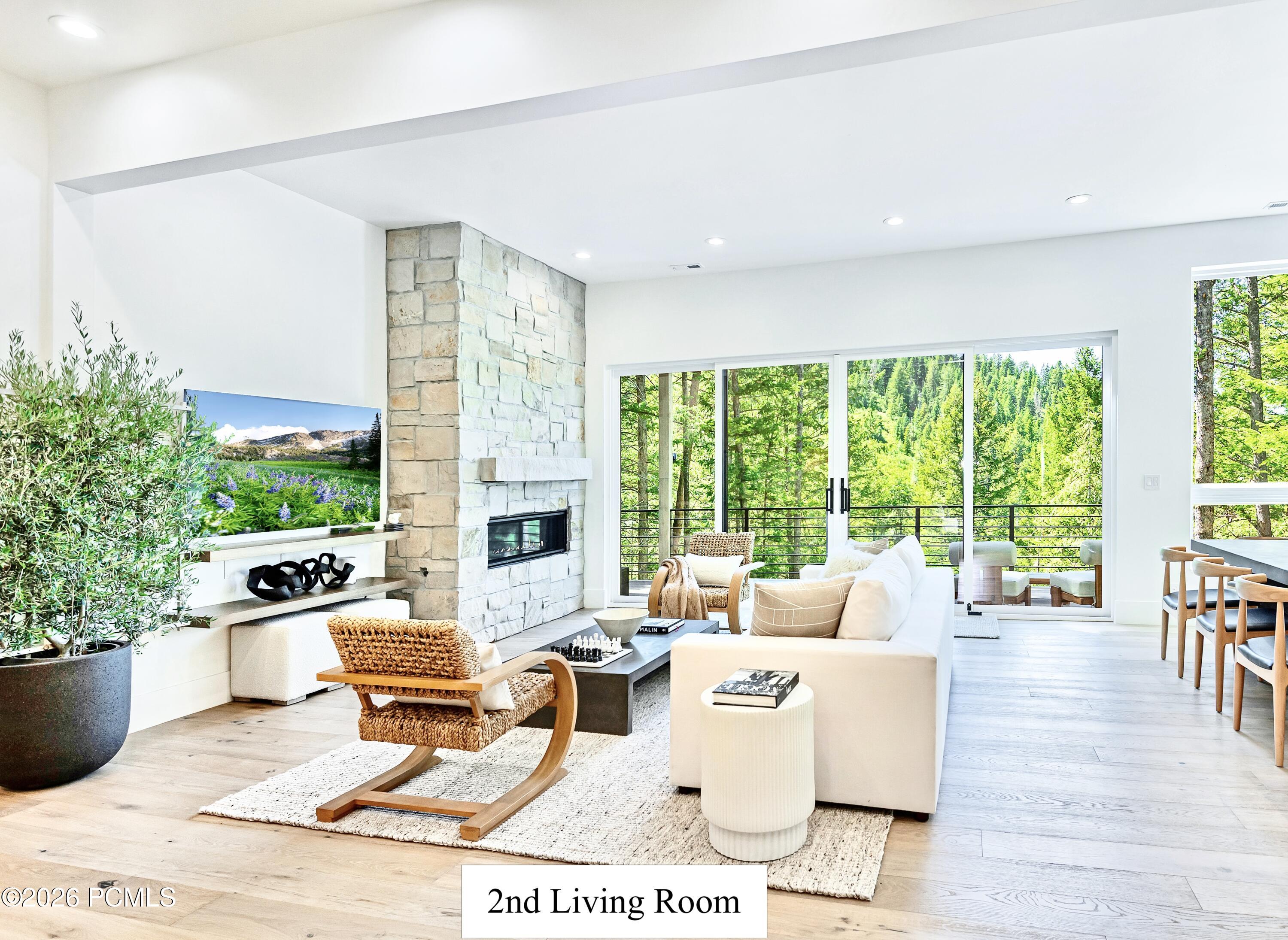 15 Matterhorn Cir