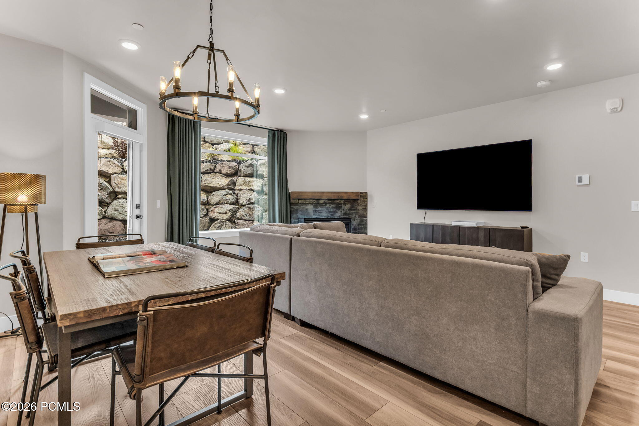 909 W Peace Tree Trl 208 Lo