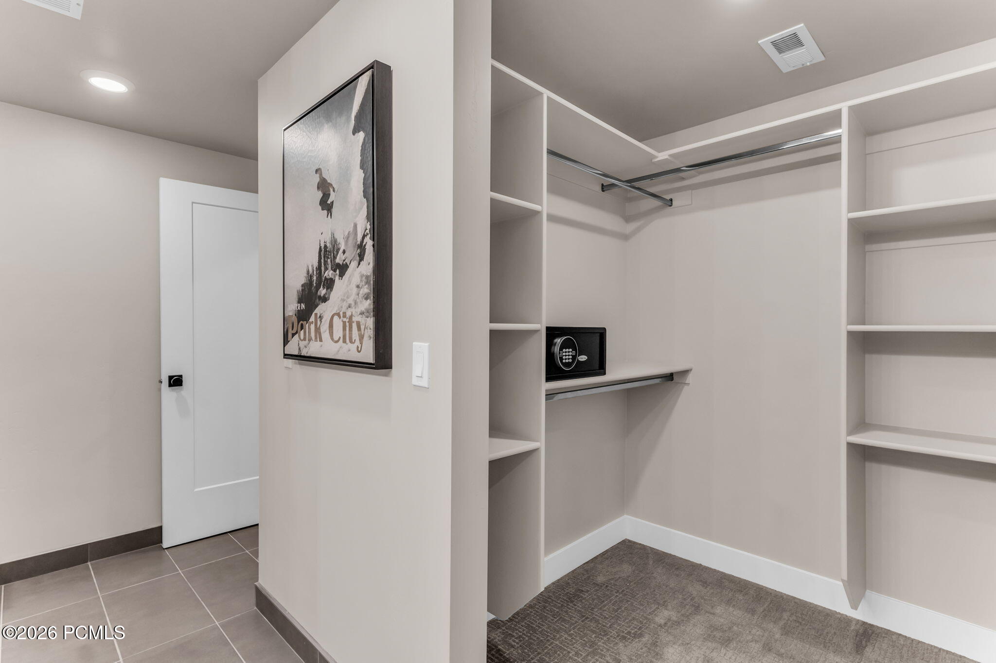 909 W Peace Tree Trl 208 Lo