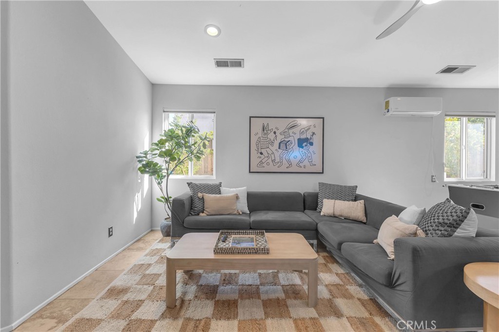 83157 Todos Santos Avenue