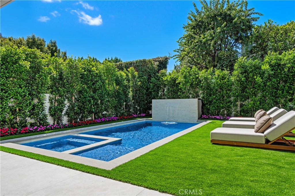 315 Veteran Ave
