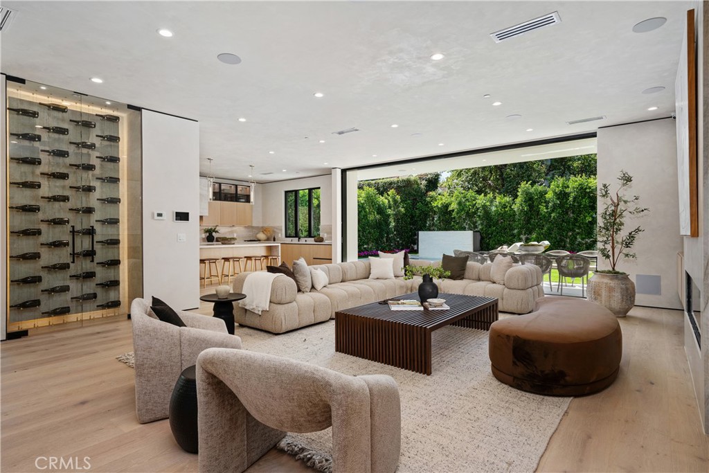 315 Veteran Ave