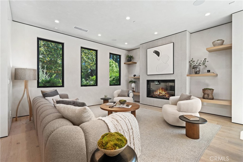 315 Veteran Ave