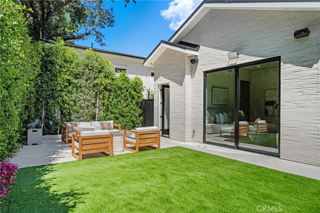 315 Veteran Ave