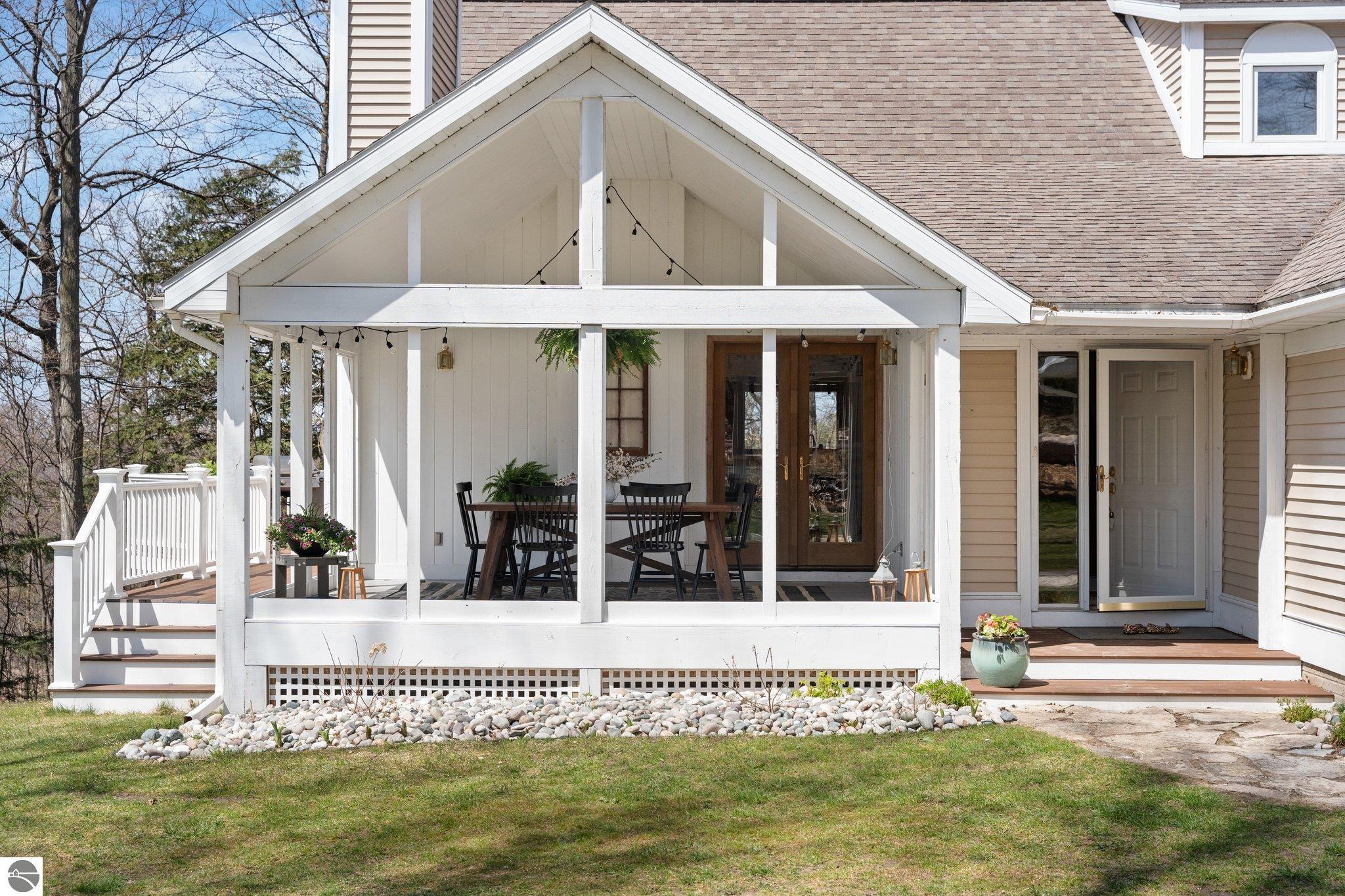 2205 N Birch Le Drive