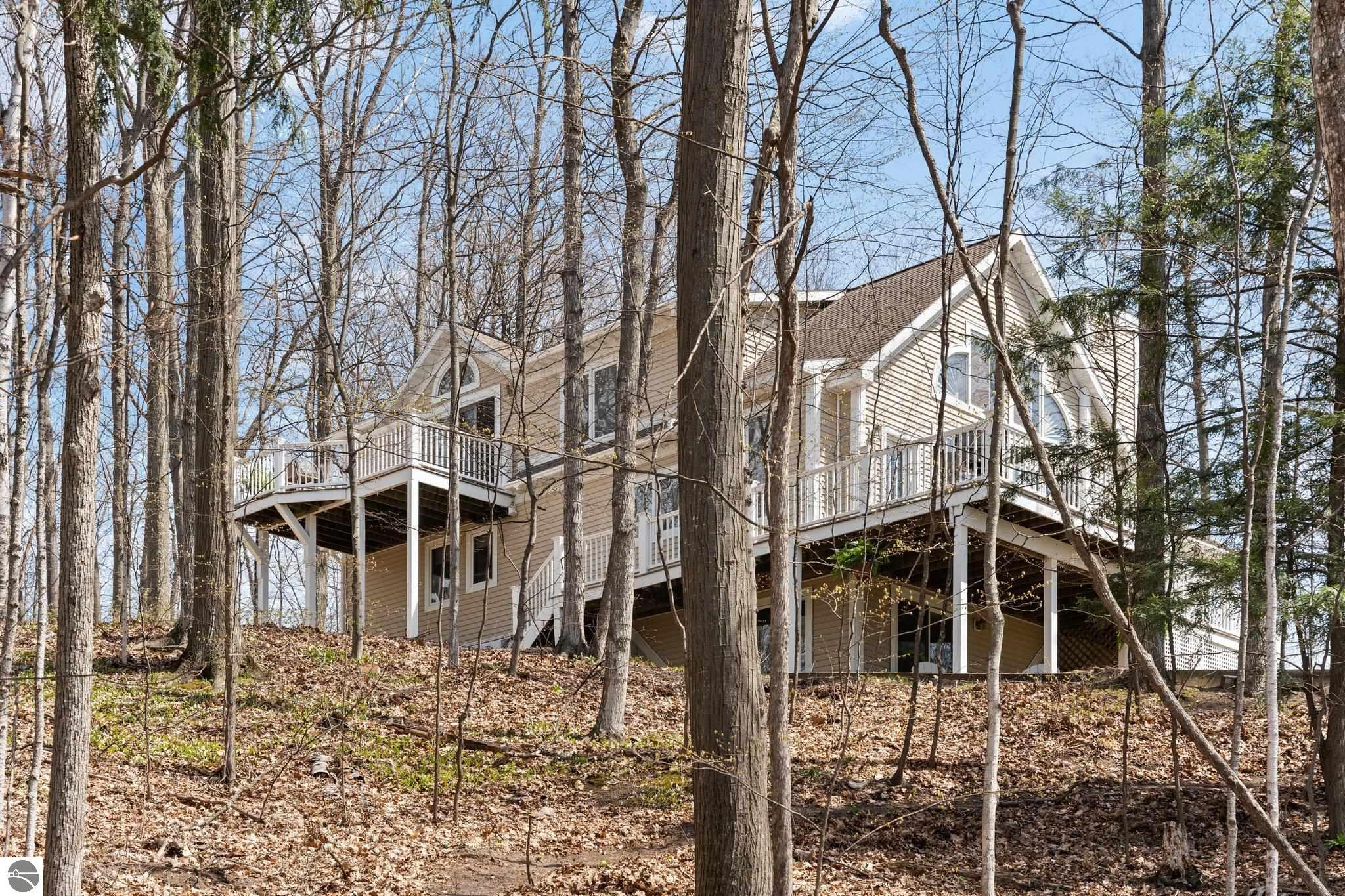 2205 N Birch Le Drive