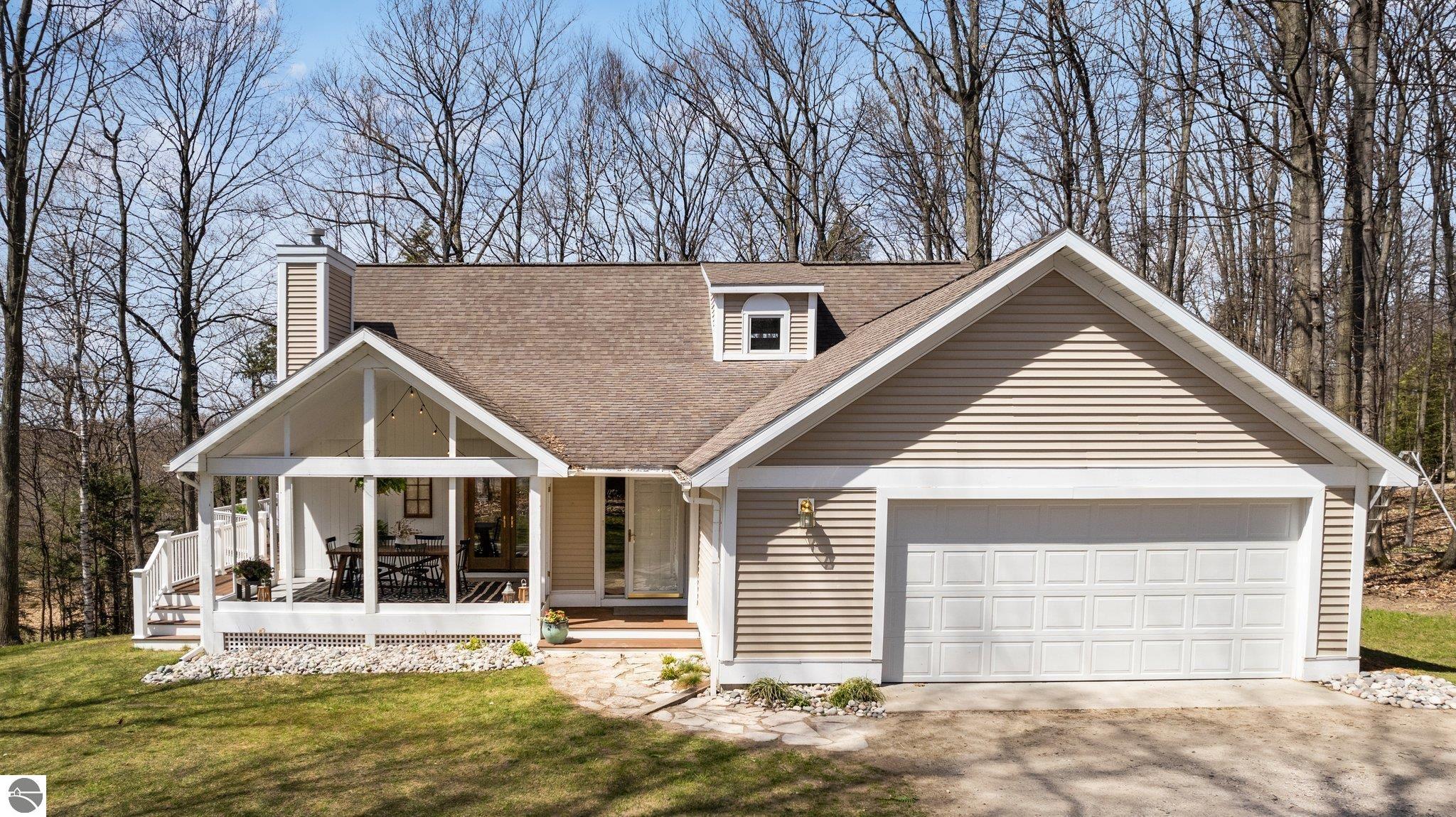 2205 N Birch Le Drive