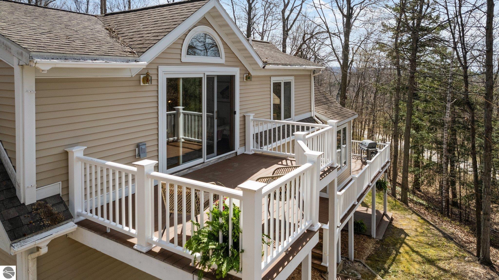 2205 N Birch Le Drive