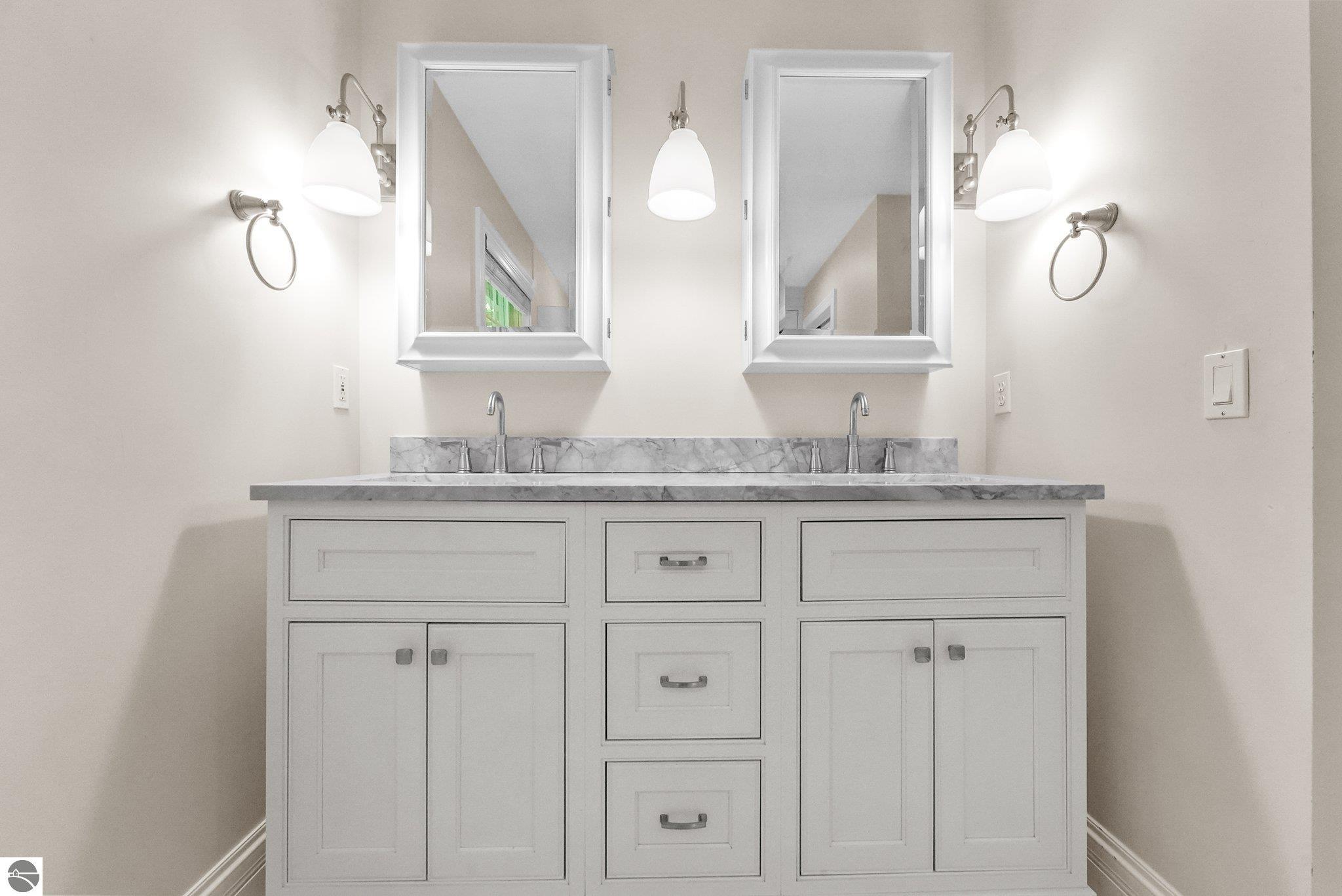 10269 E White Pine Lane