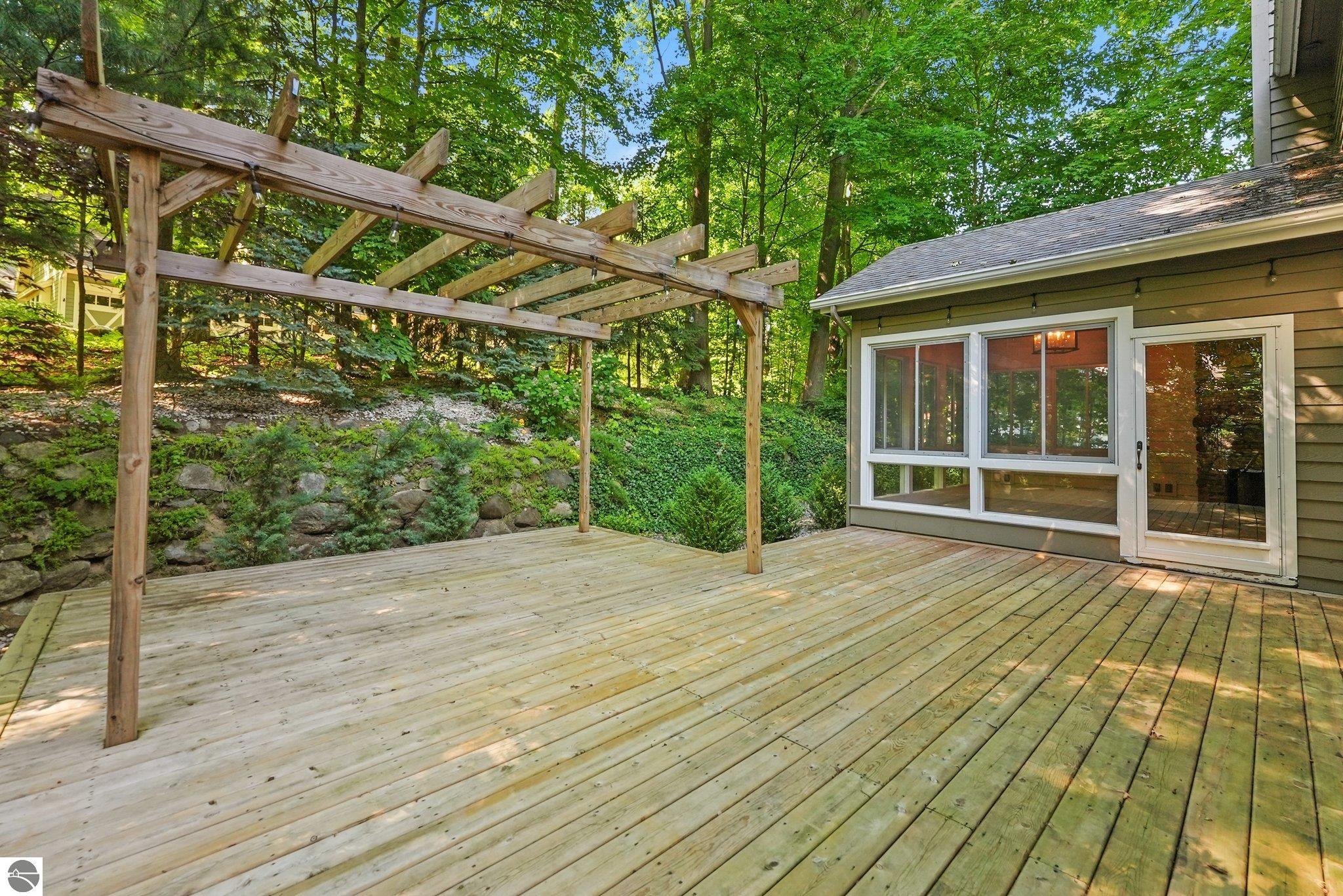 10269 E White Pine Lane