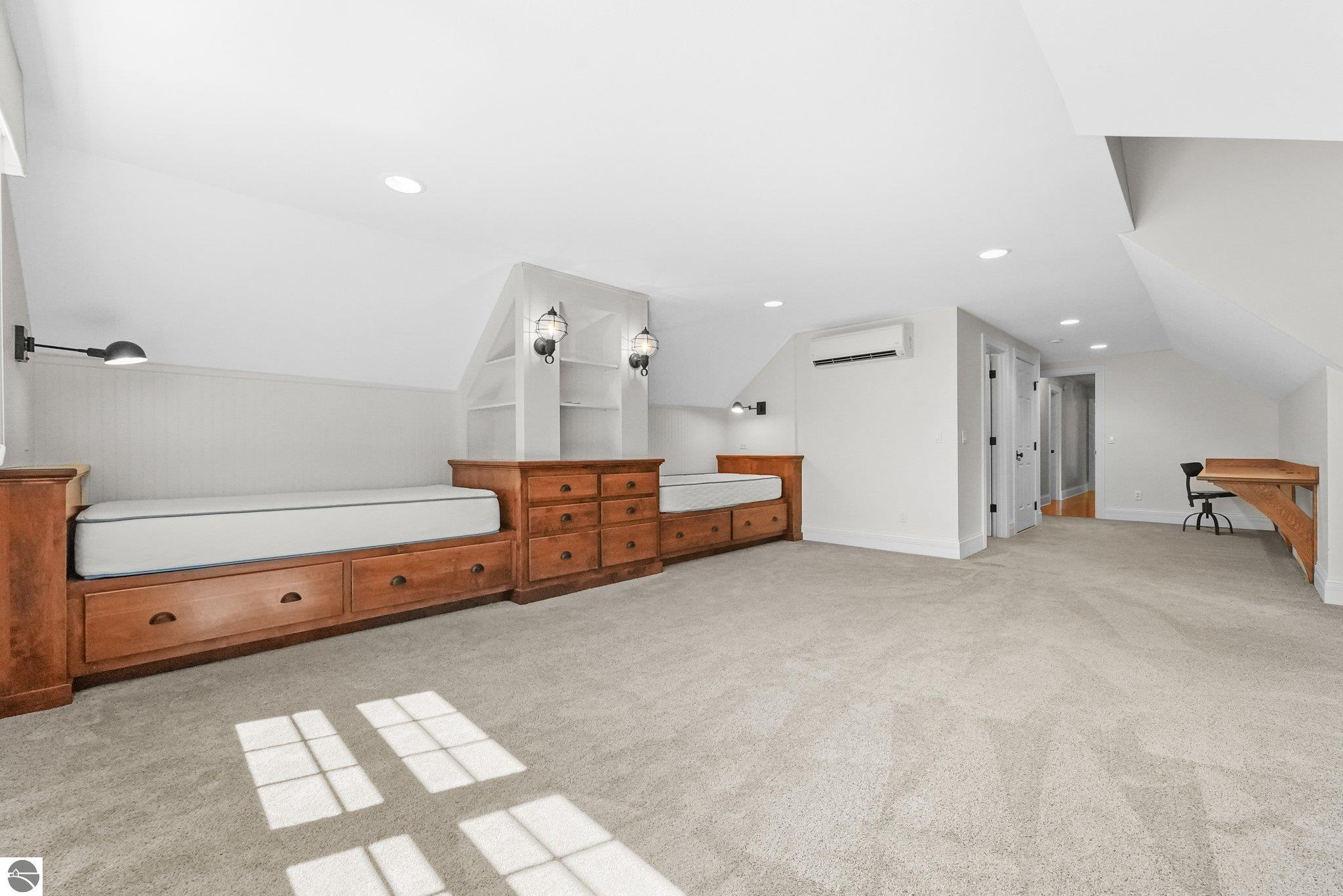 10269 E White Pine Lane