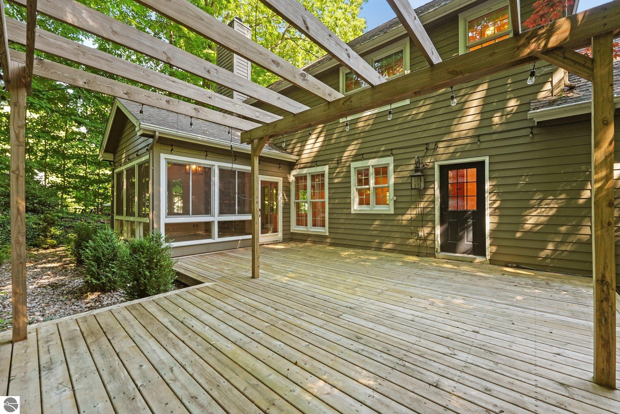 10269 E White Pine Lane