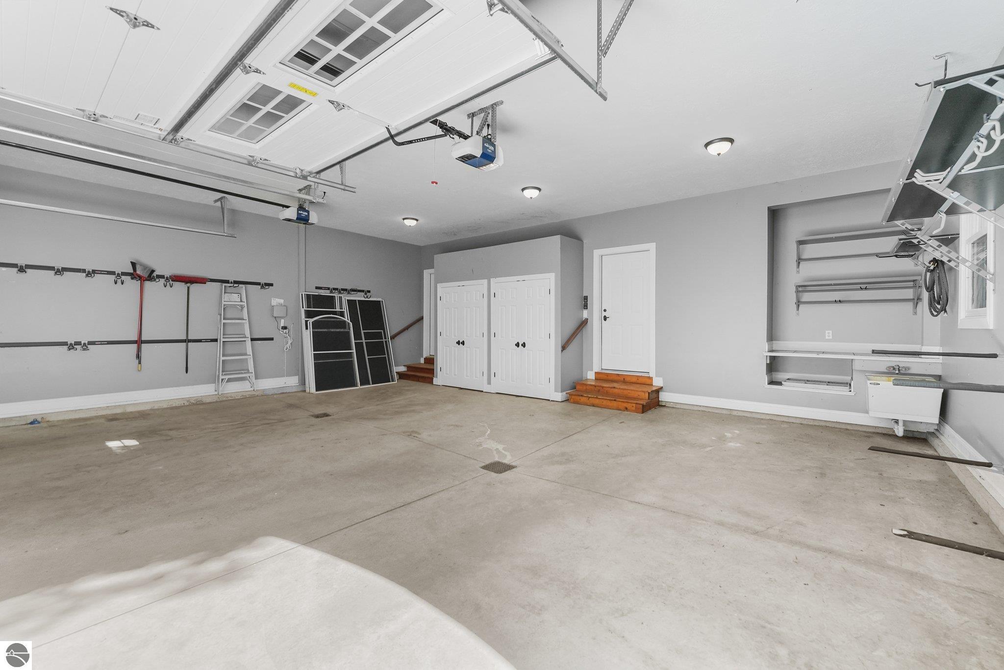 10269 E White Pine Lane