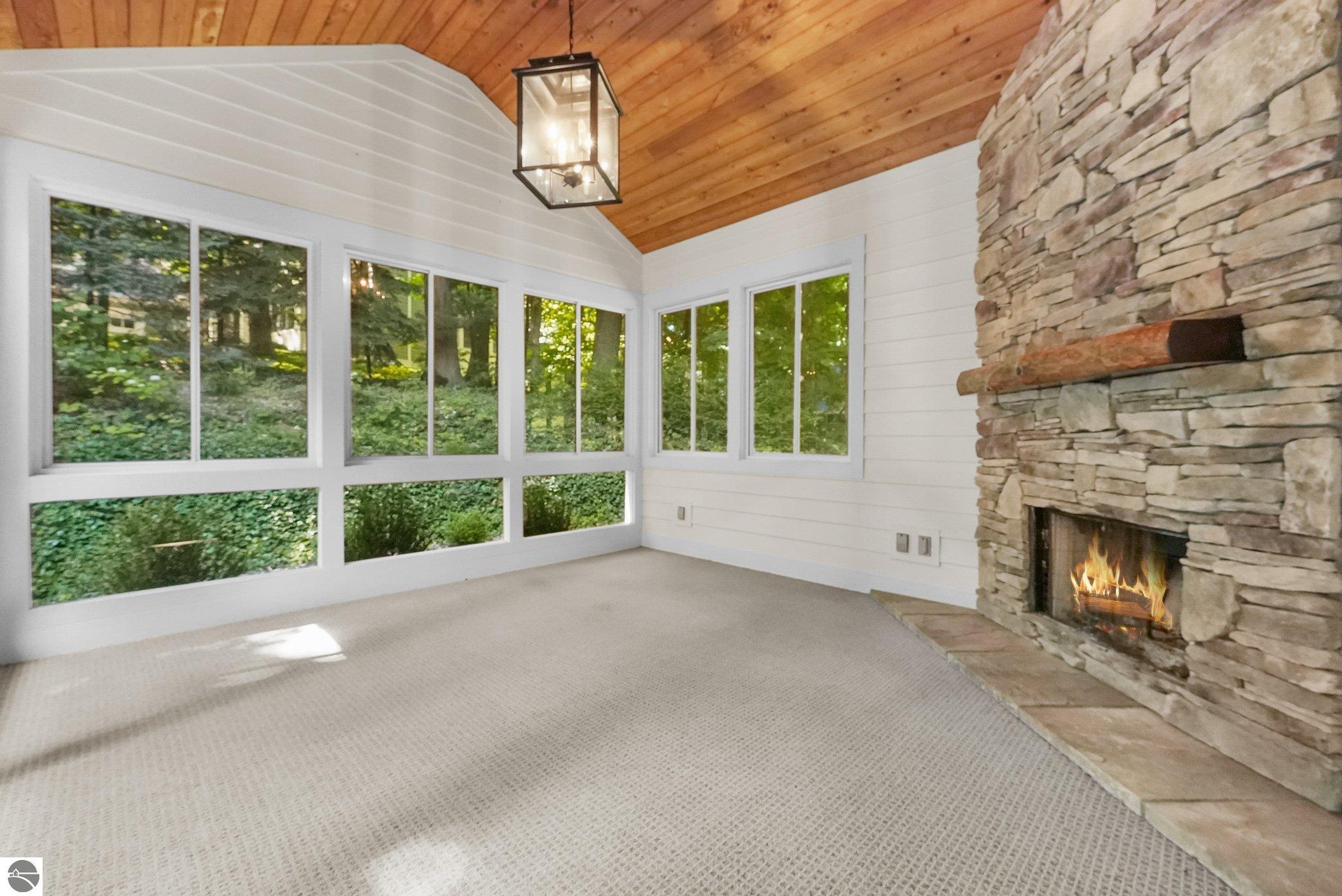 10269 E White Pine Lane