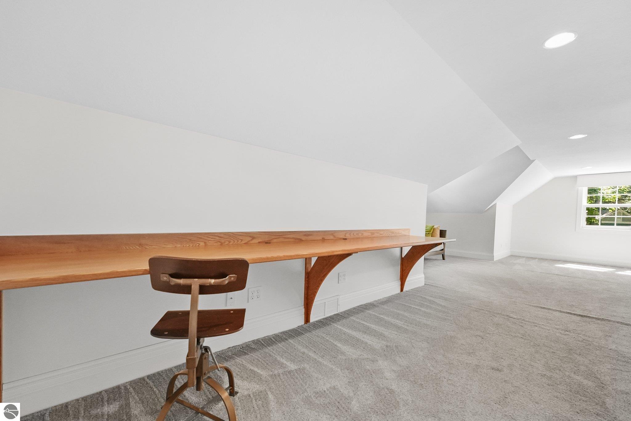 10269 E White Pine Lane