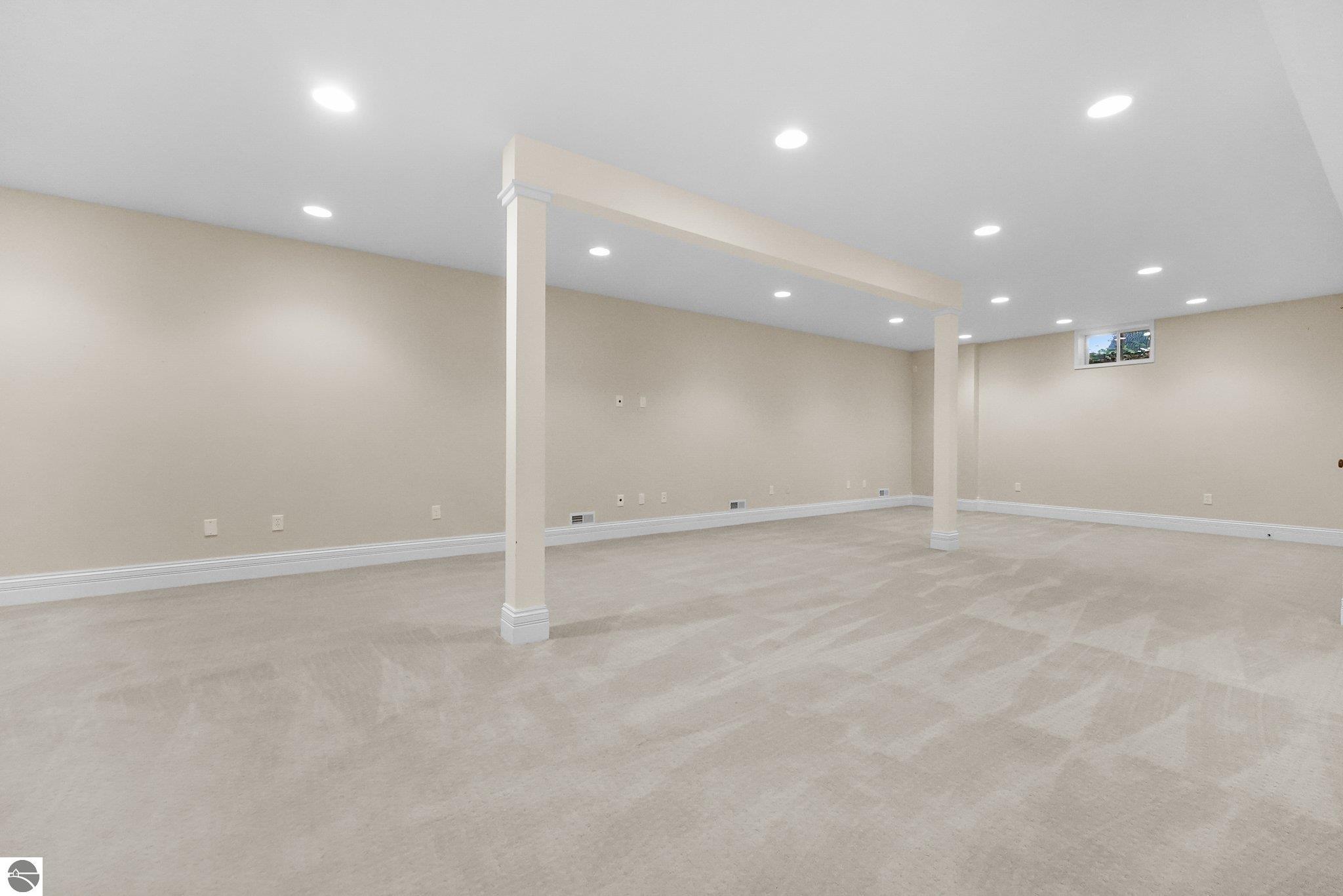 10269 E White Pine Lane