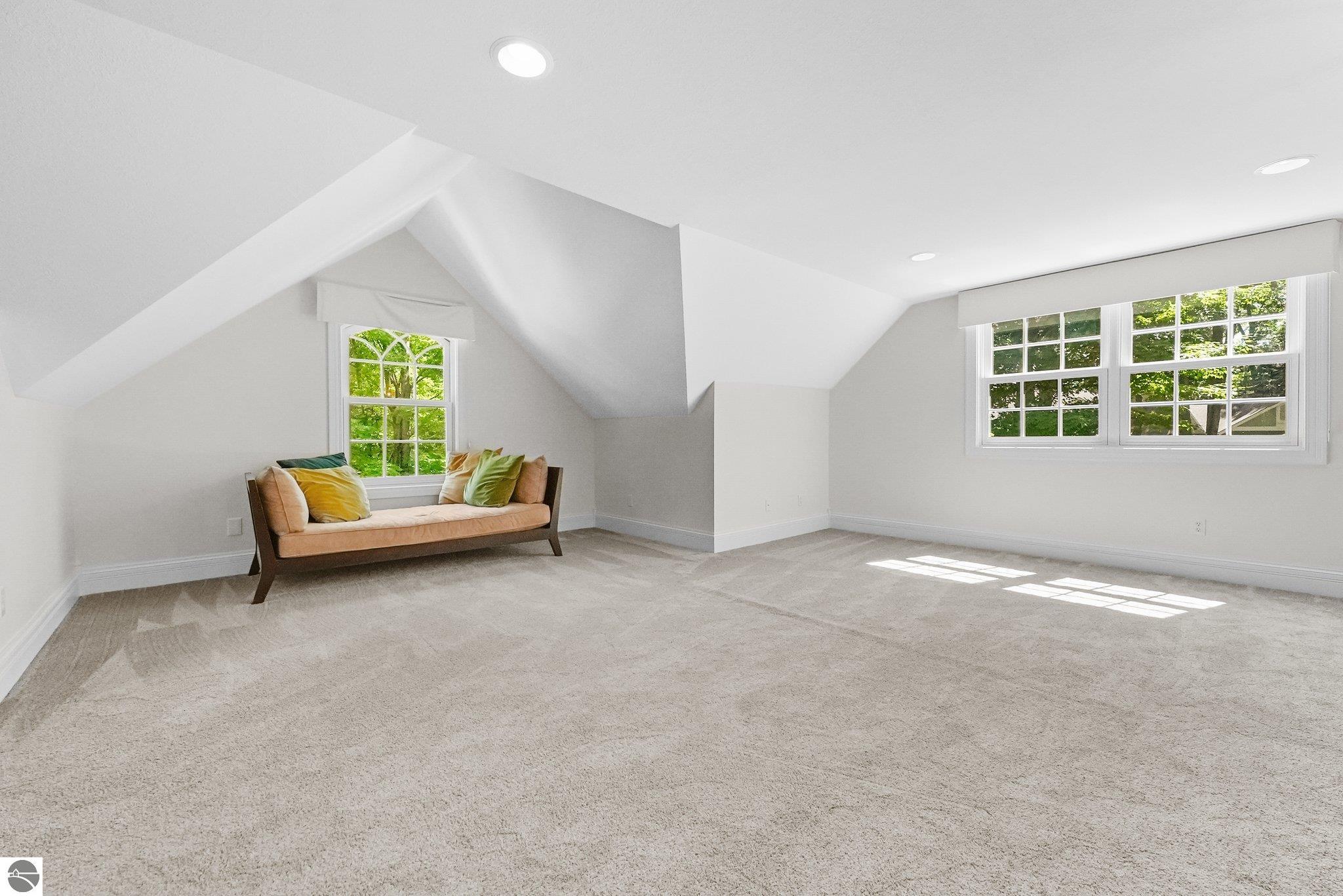 10269 E White Pine Lane