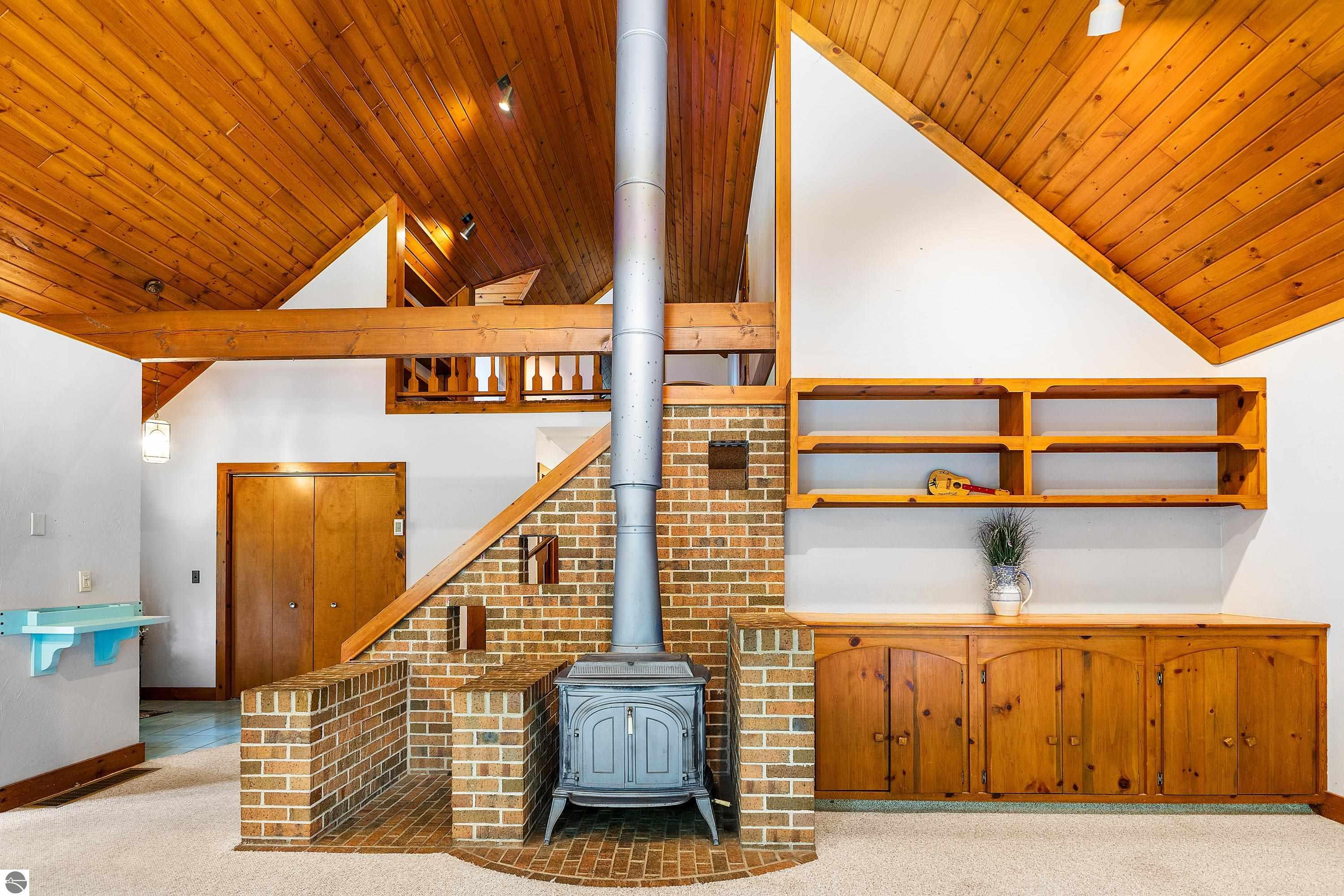 337 W Third Street