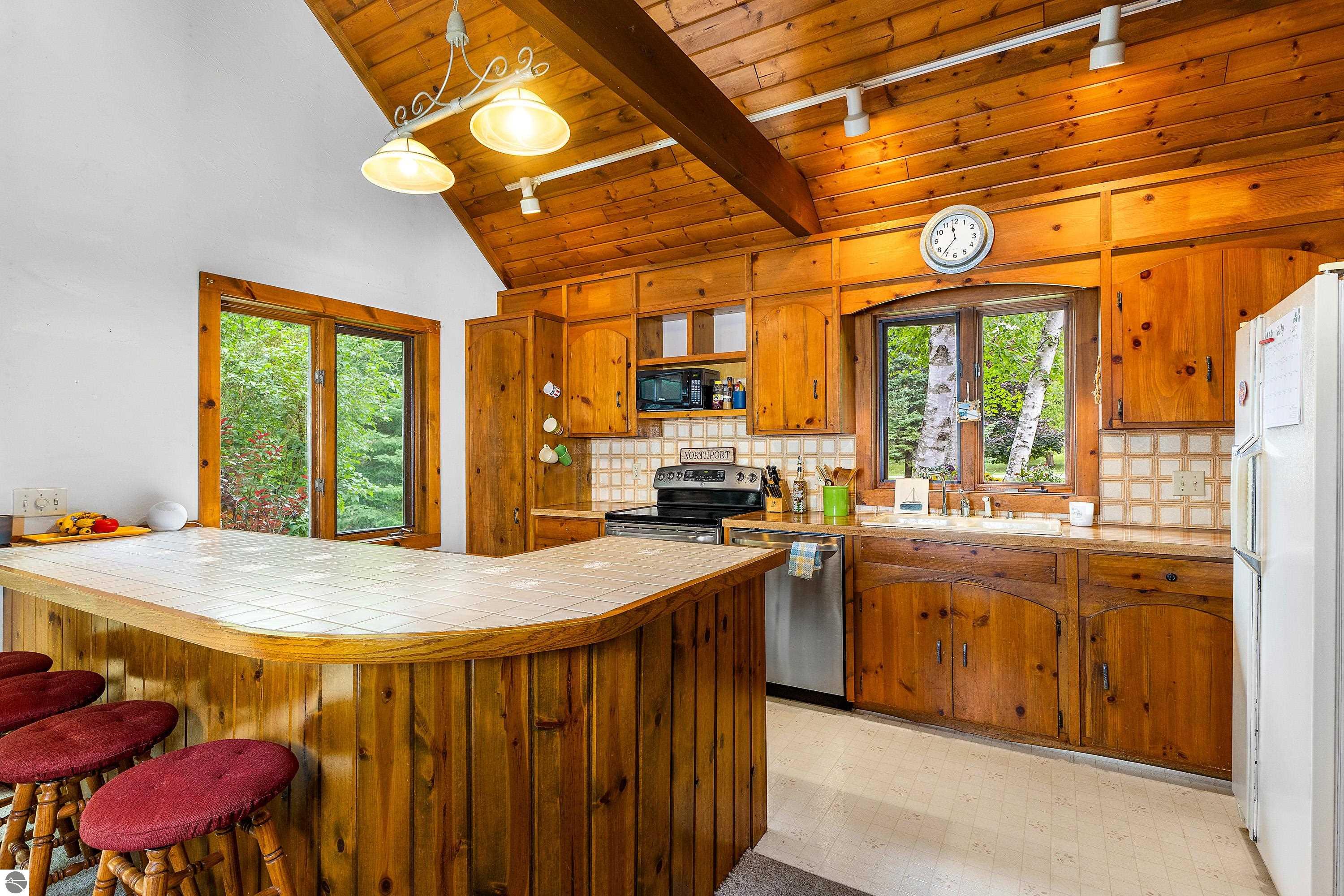 337 W Third Street