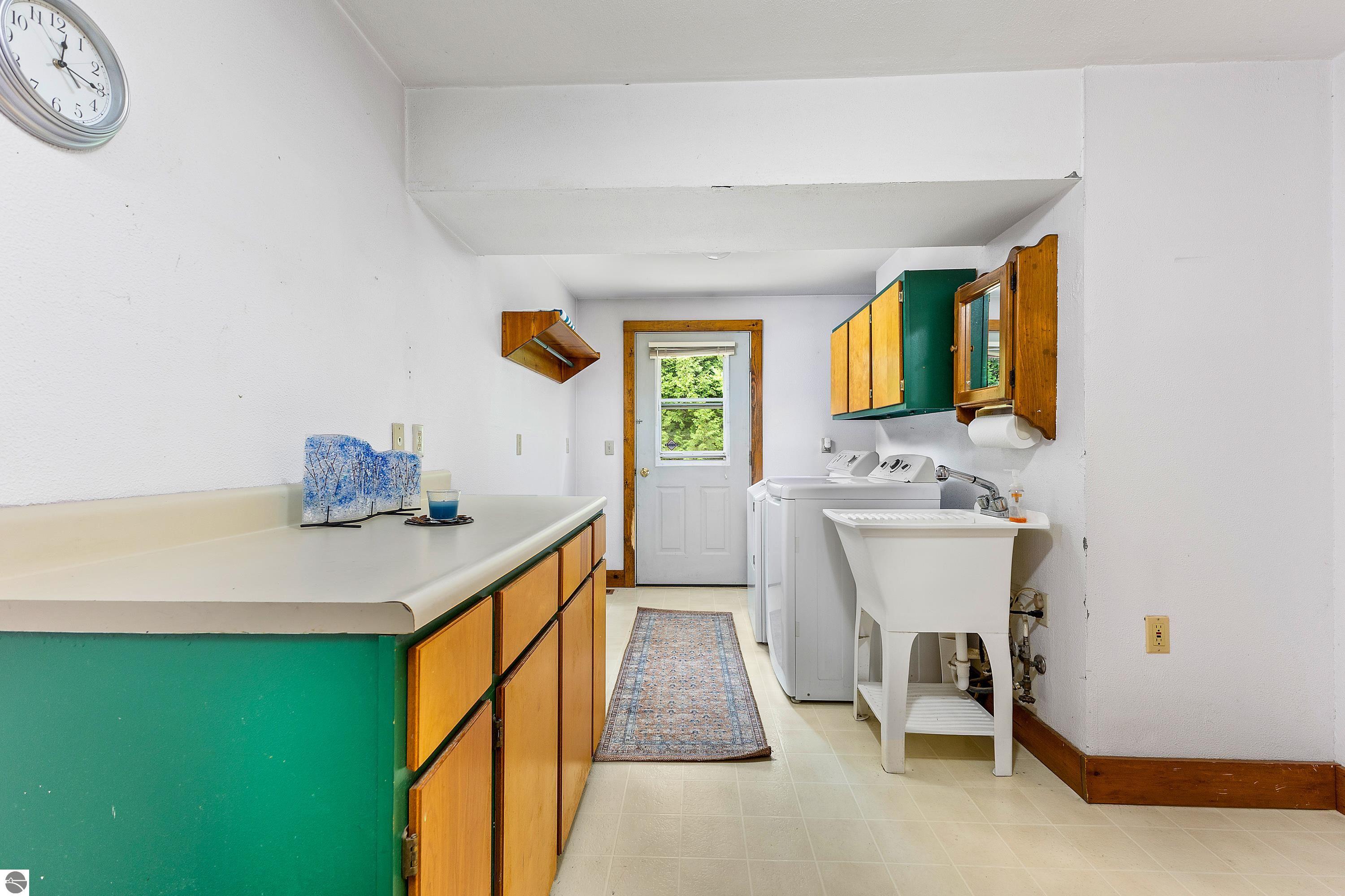 337 W Third Street