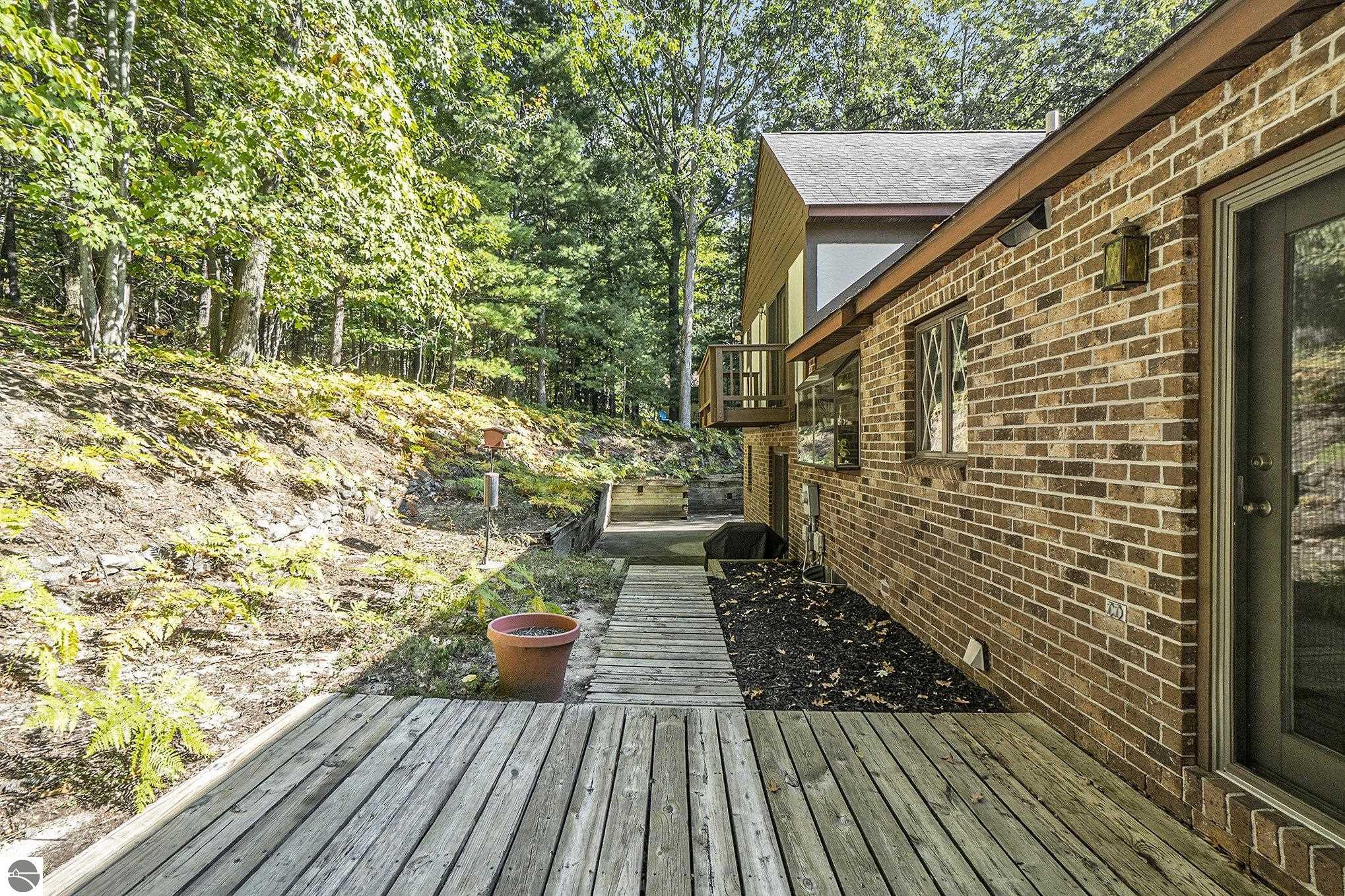 3706 Holiday Village Road