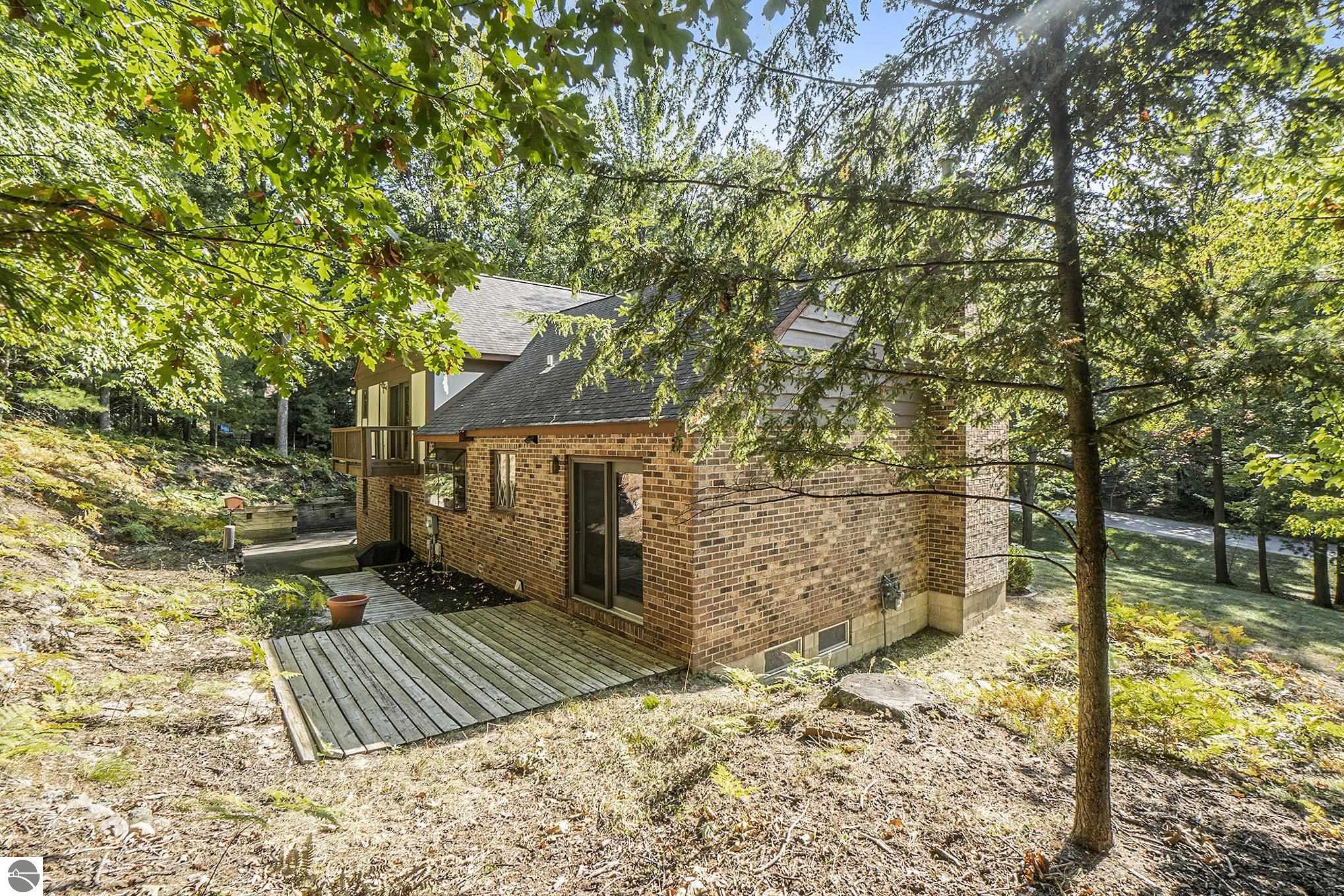 3706 Holiday Village Road