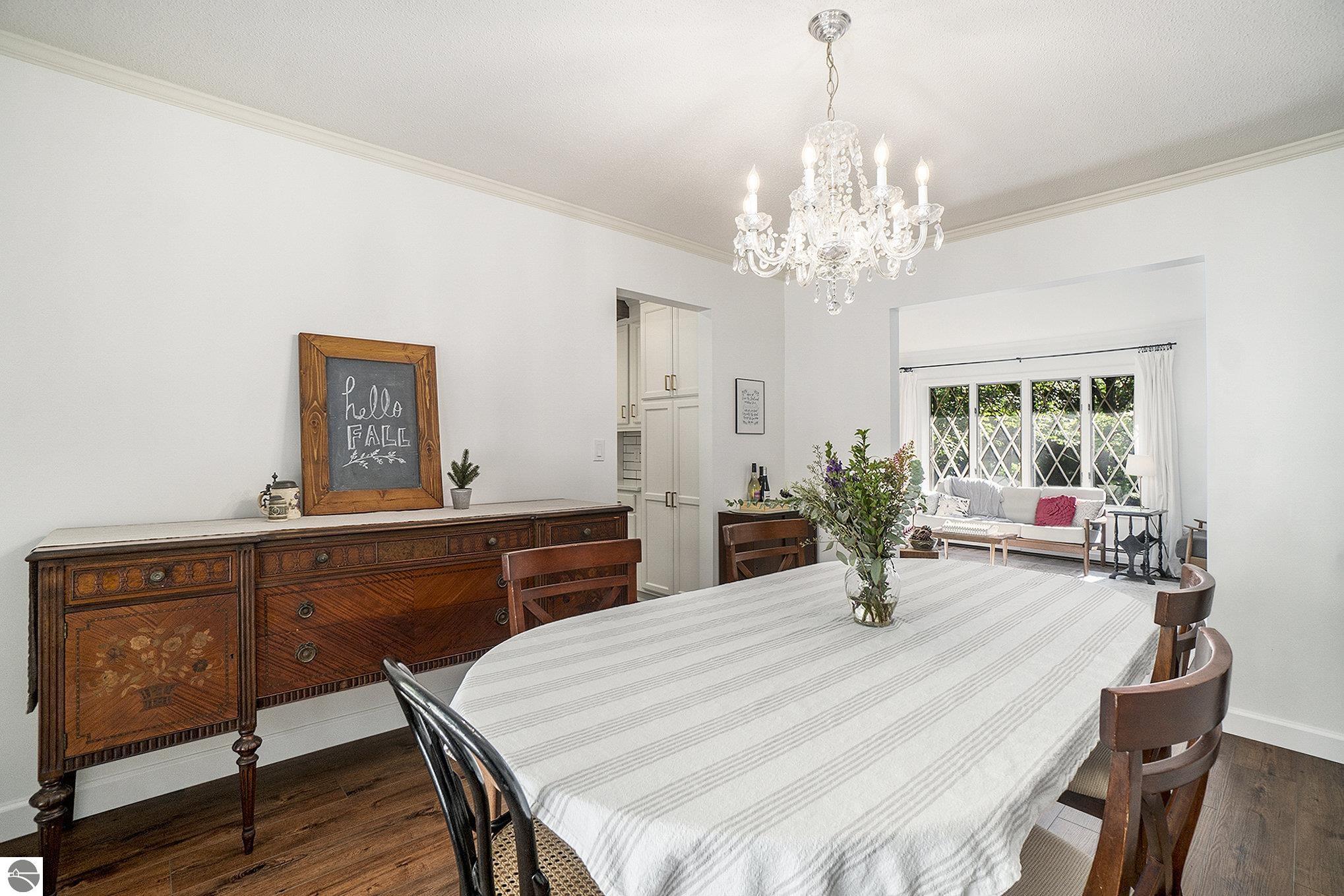 3706 Holiday Village Road