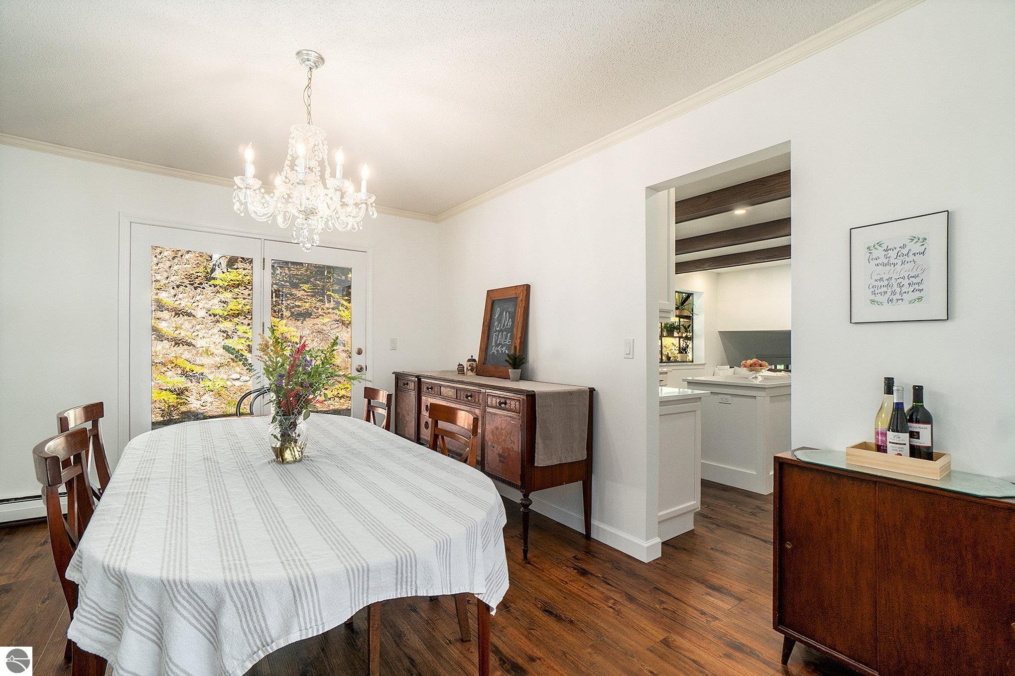 3706 Holiday Village Road