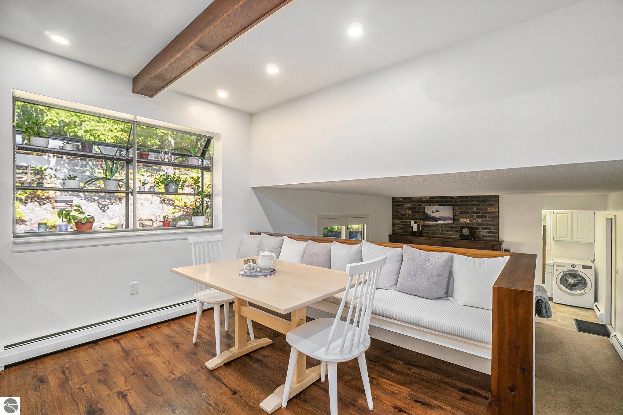 3706 Holiday Village Road