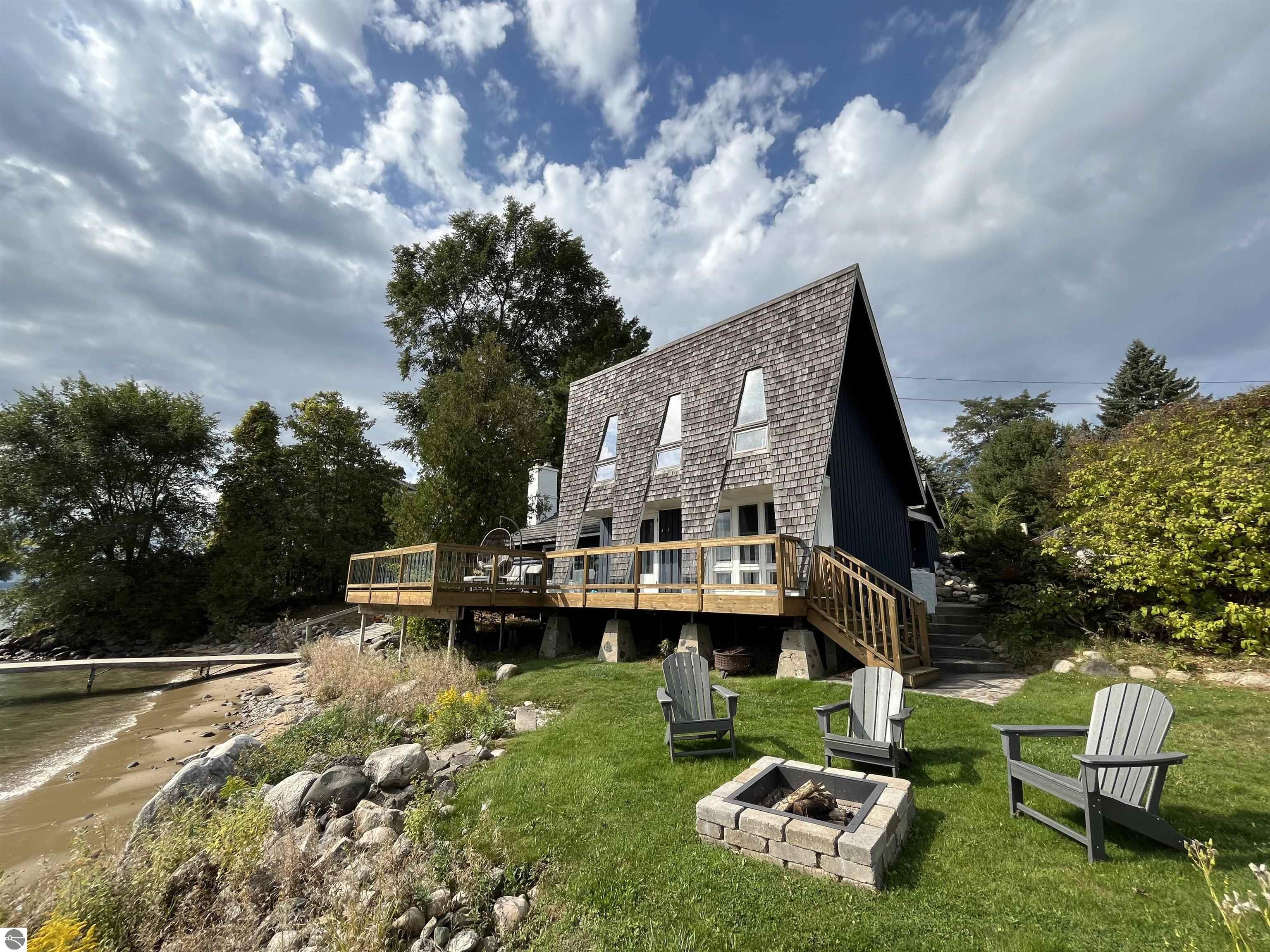 5553 S West Bay Shore Drive