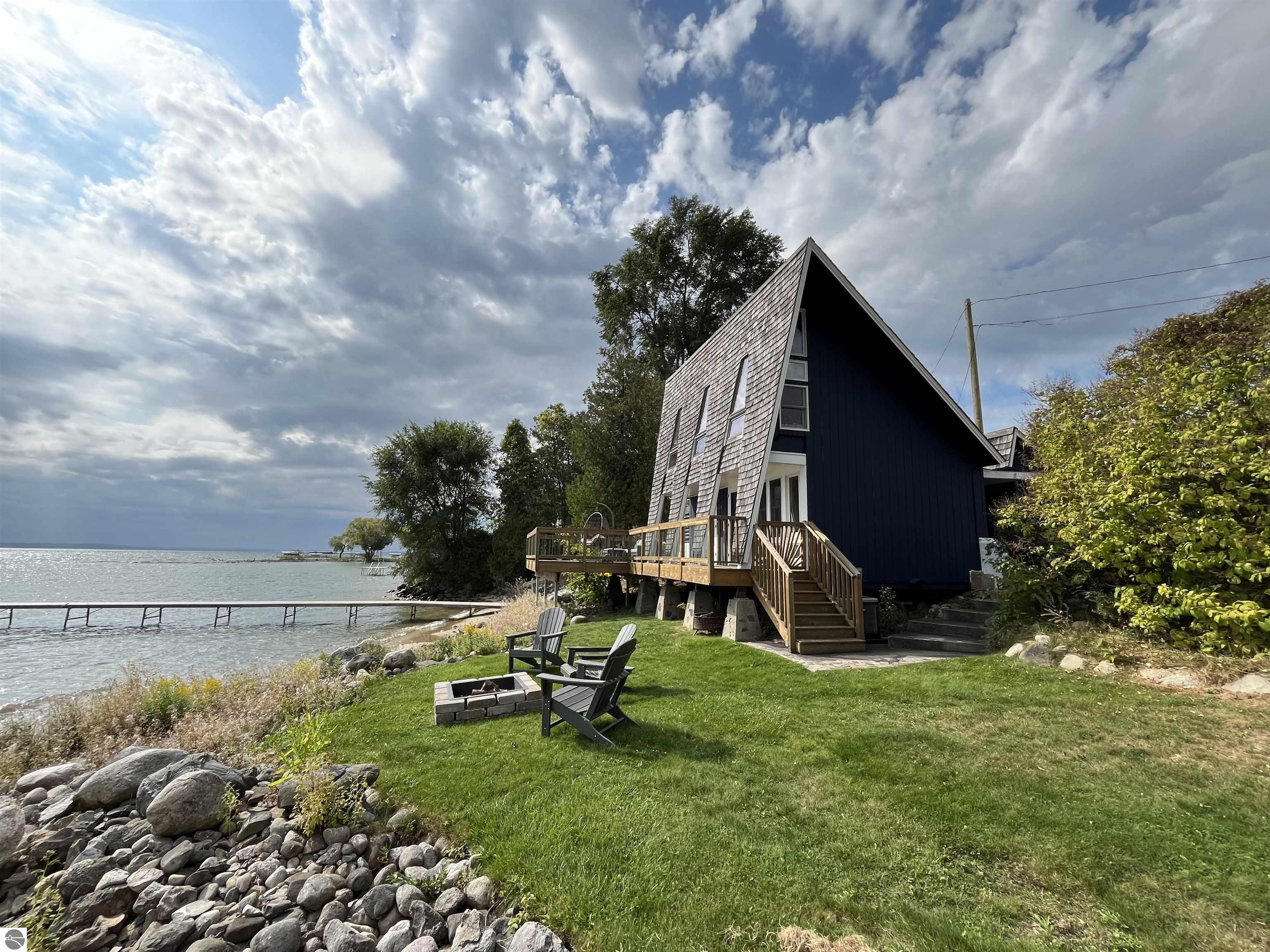 5553 S West Bay Shore Drive