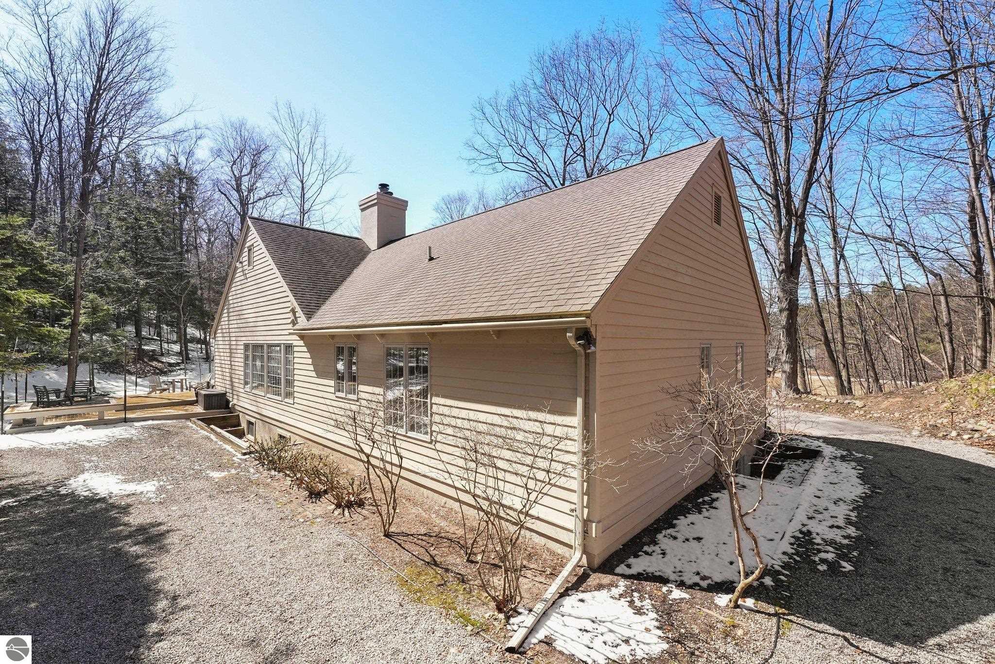 10996 Trillium Court