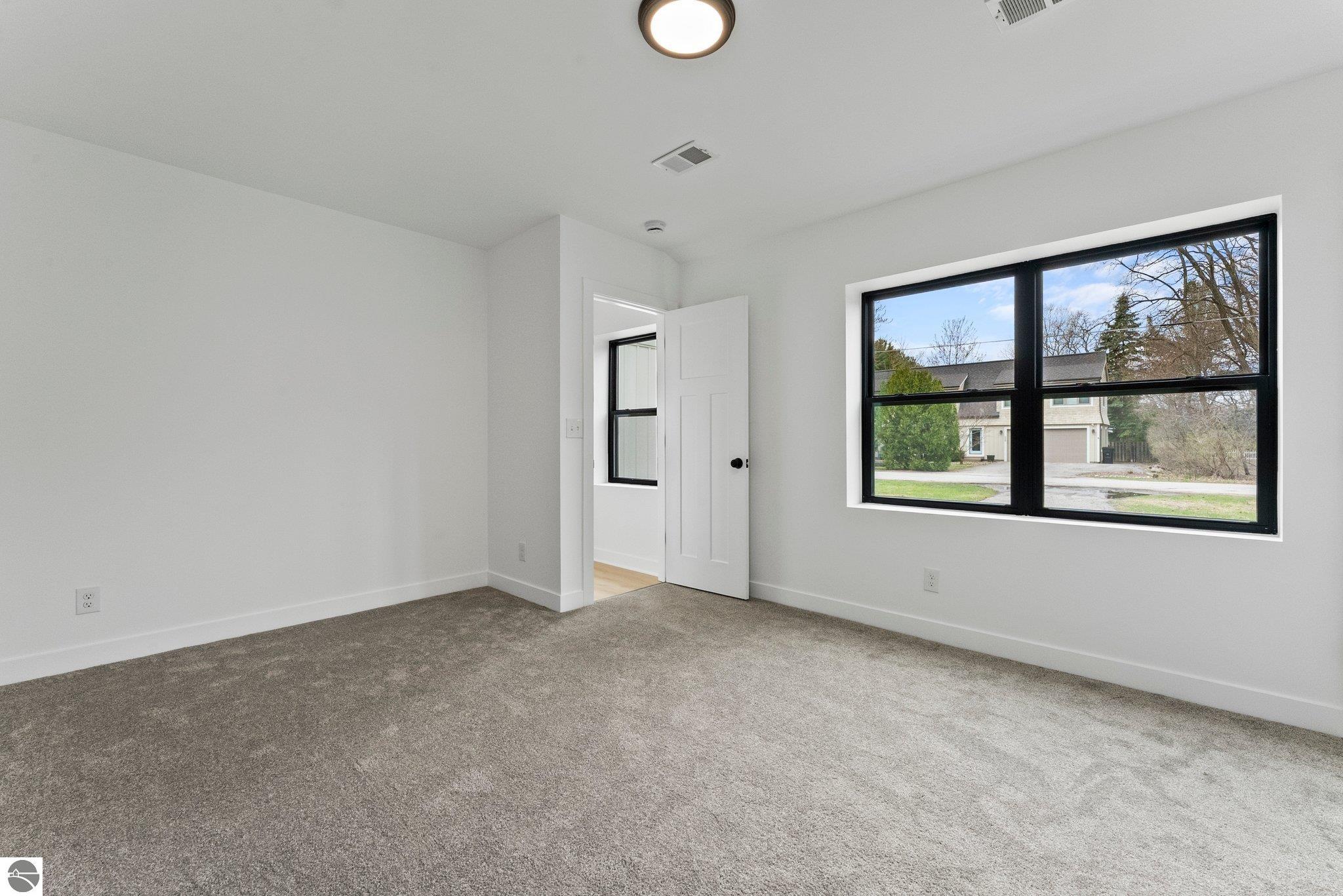 305 S Fifth Street