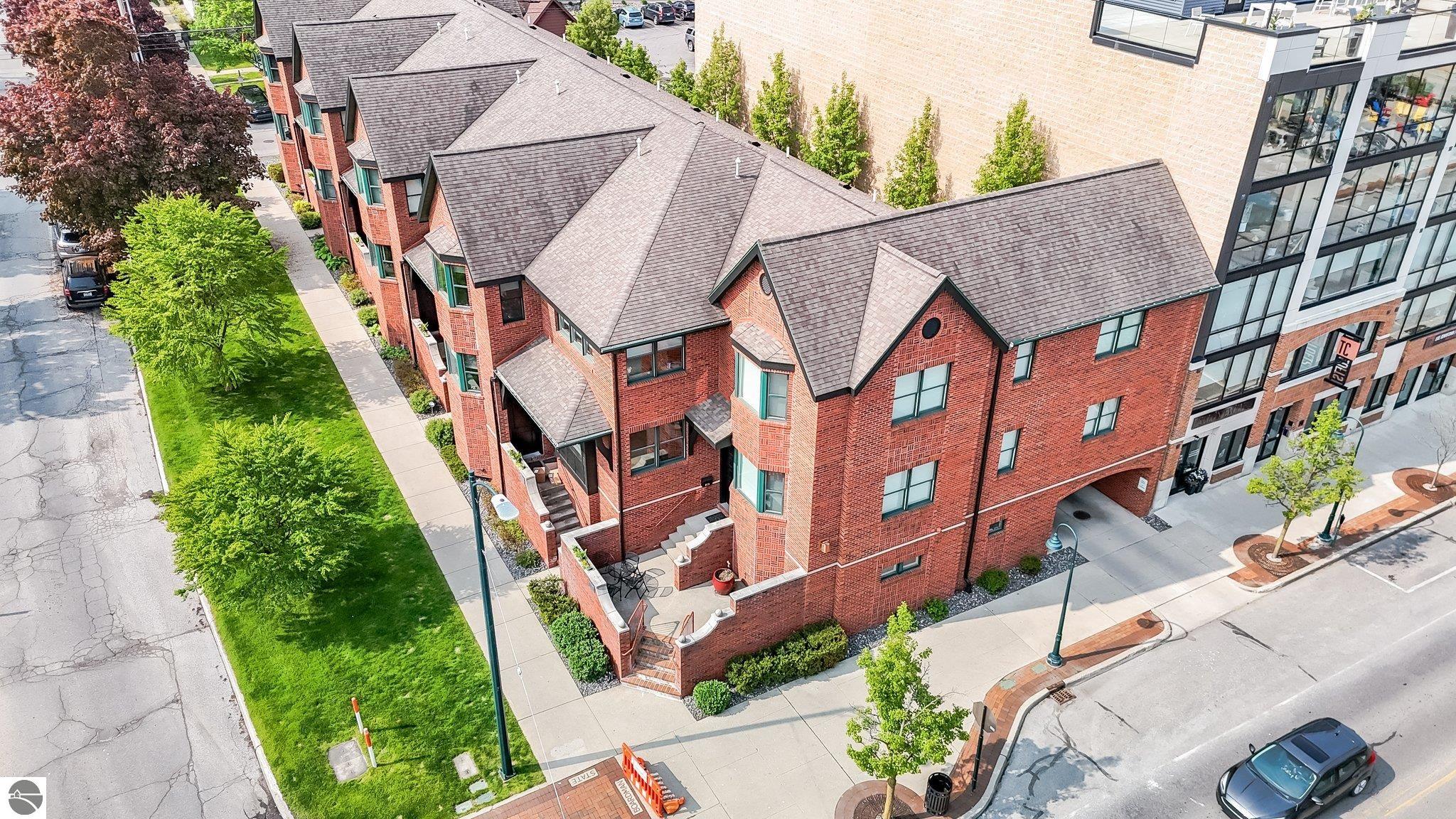 204 Boardman