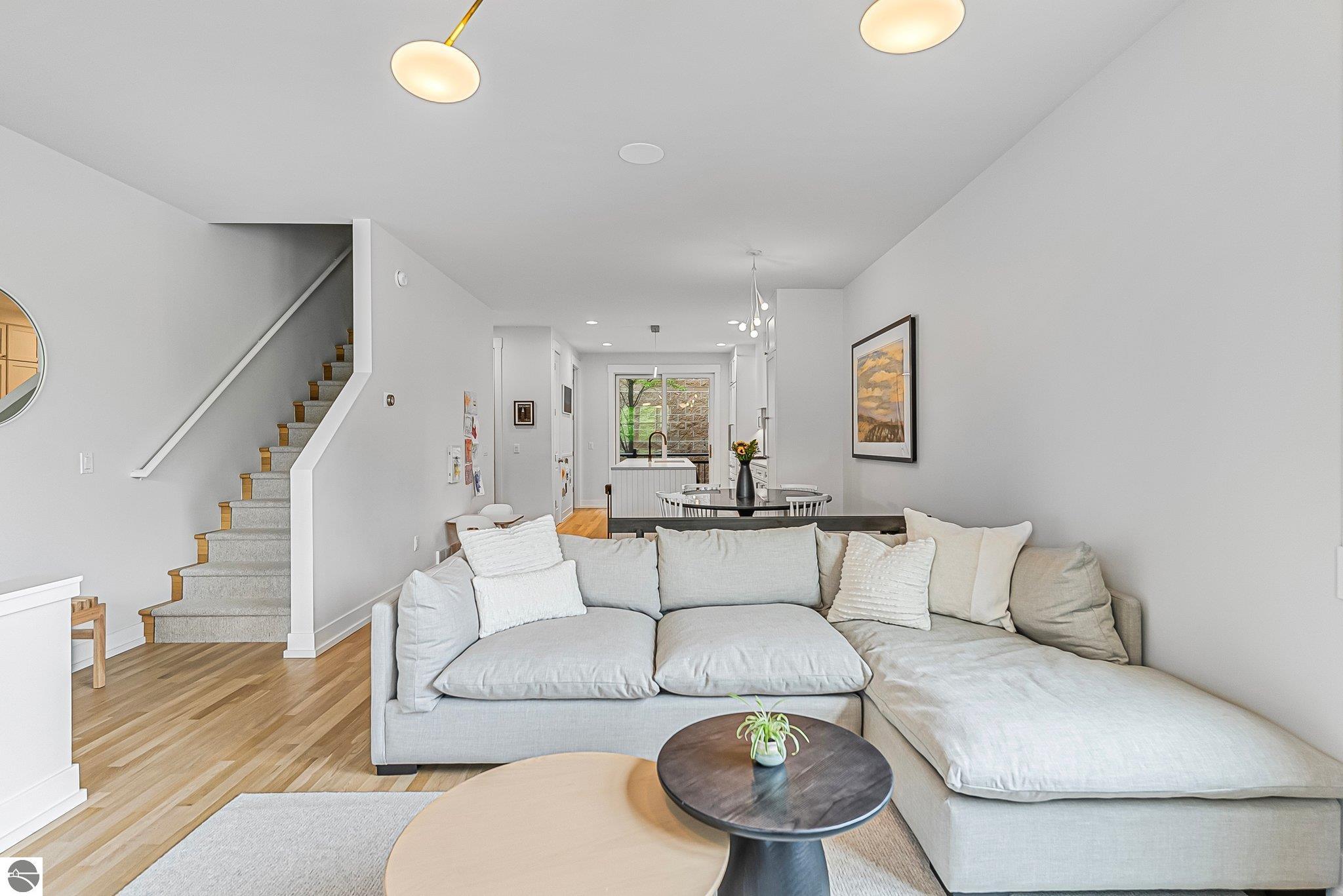 204 Boardman