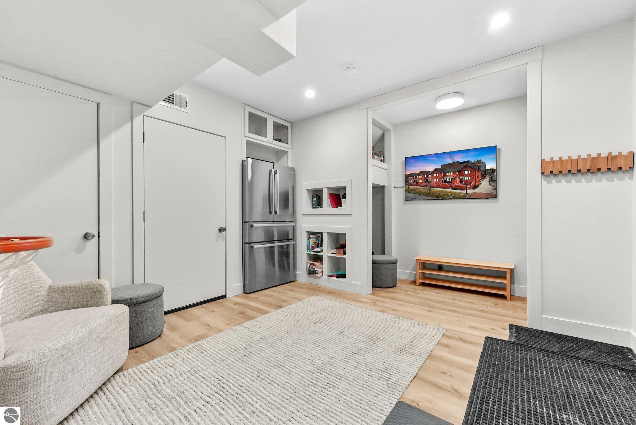 204 Boardman