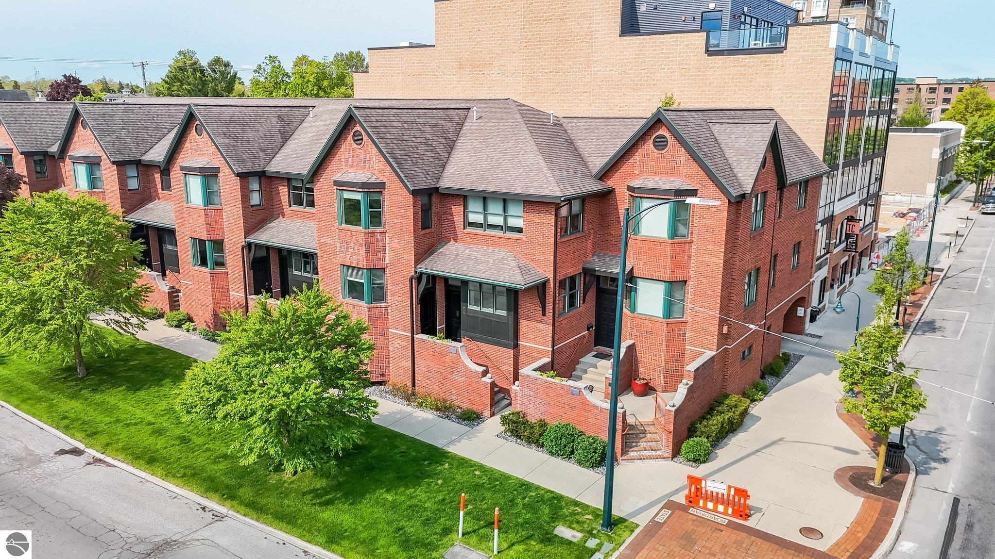 204 Boardman