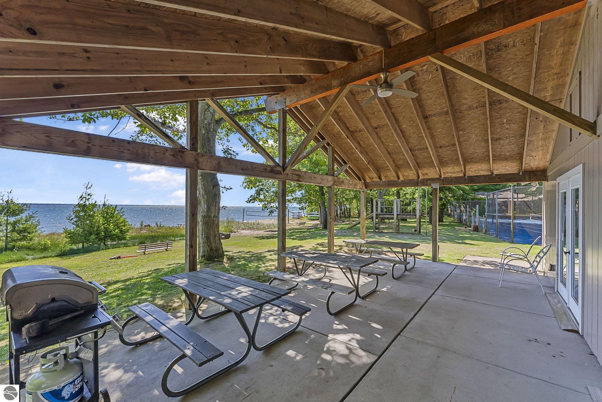 13631 N Forest Beach Shores