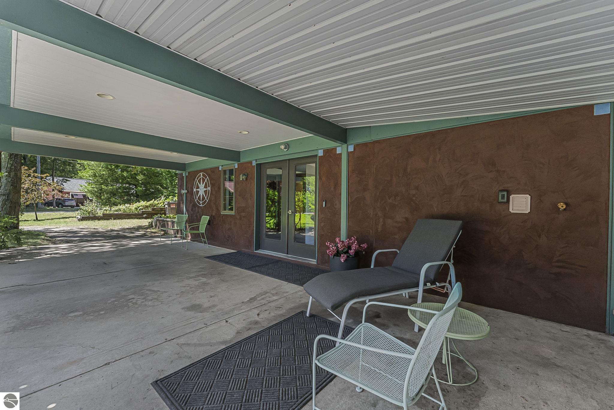 13631 N Forest Beach Shores