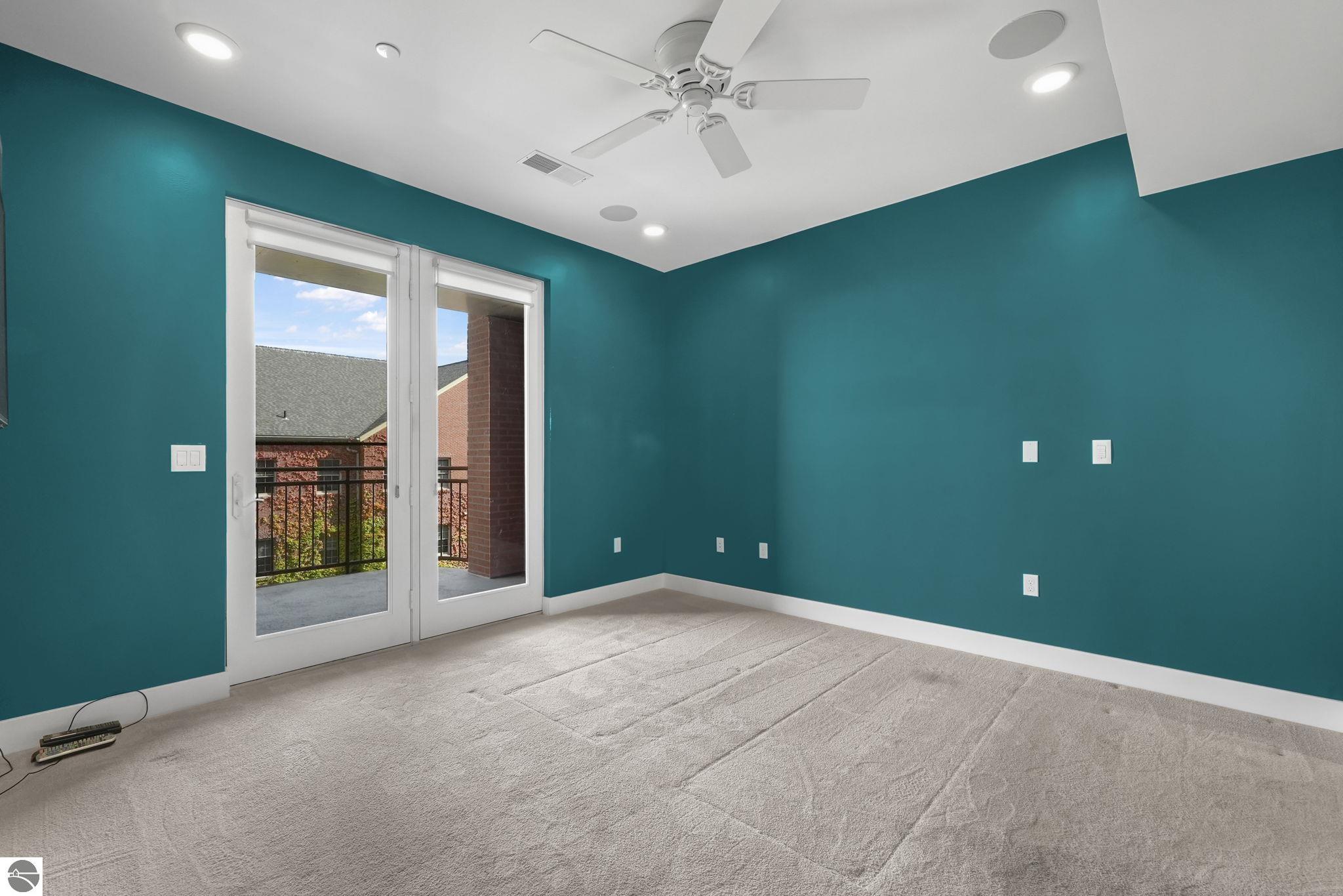 215 Washington Street Suite 3C