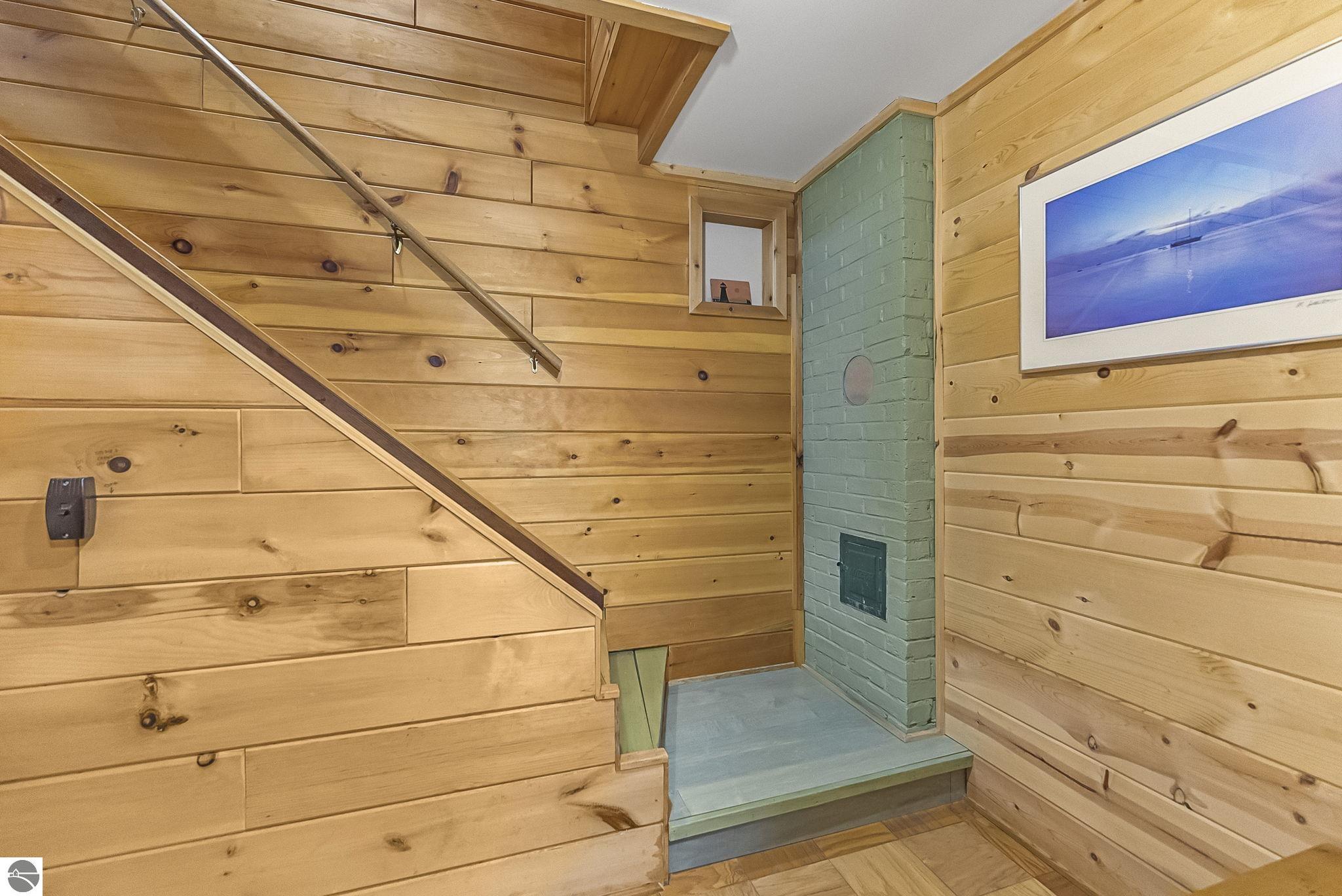 317 S Shabwasung Street, Northport