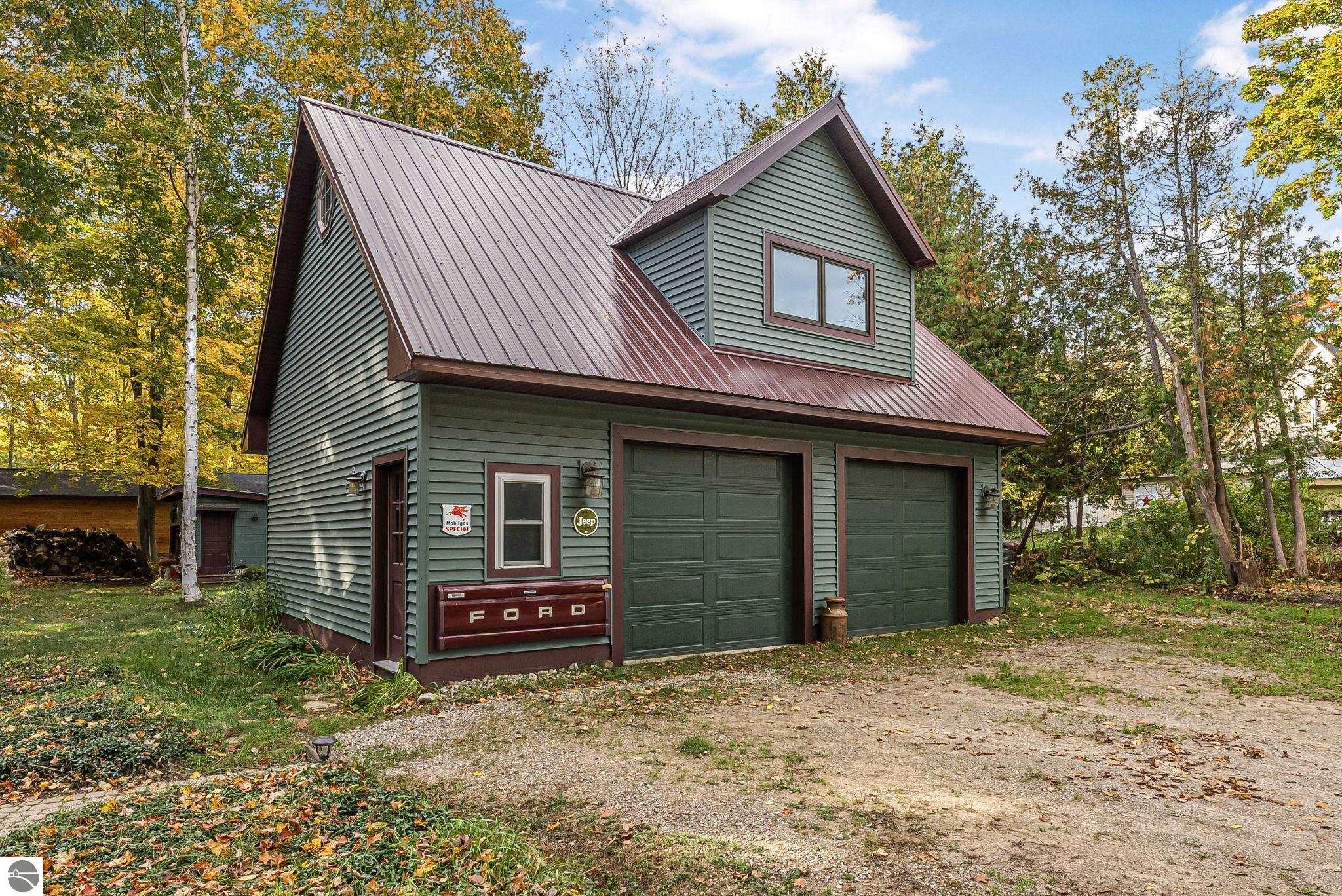 317 S Shabwasung Street, Northport