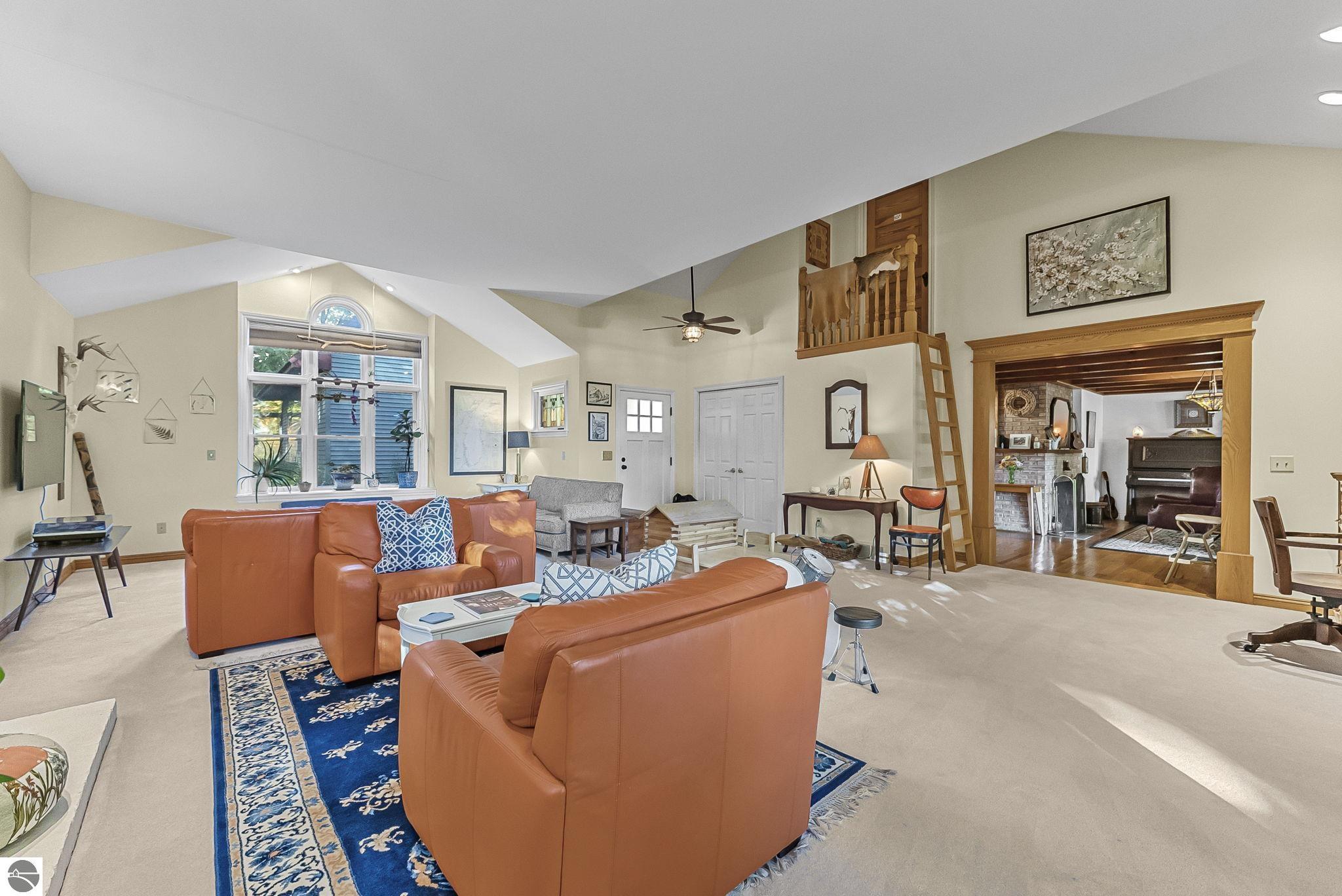 317 S Shabwasung Street, Northport