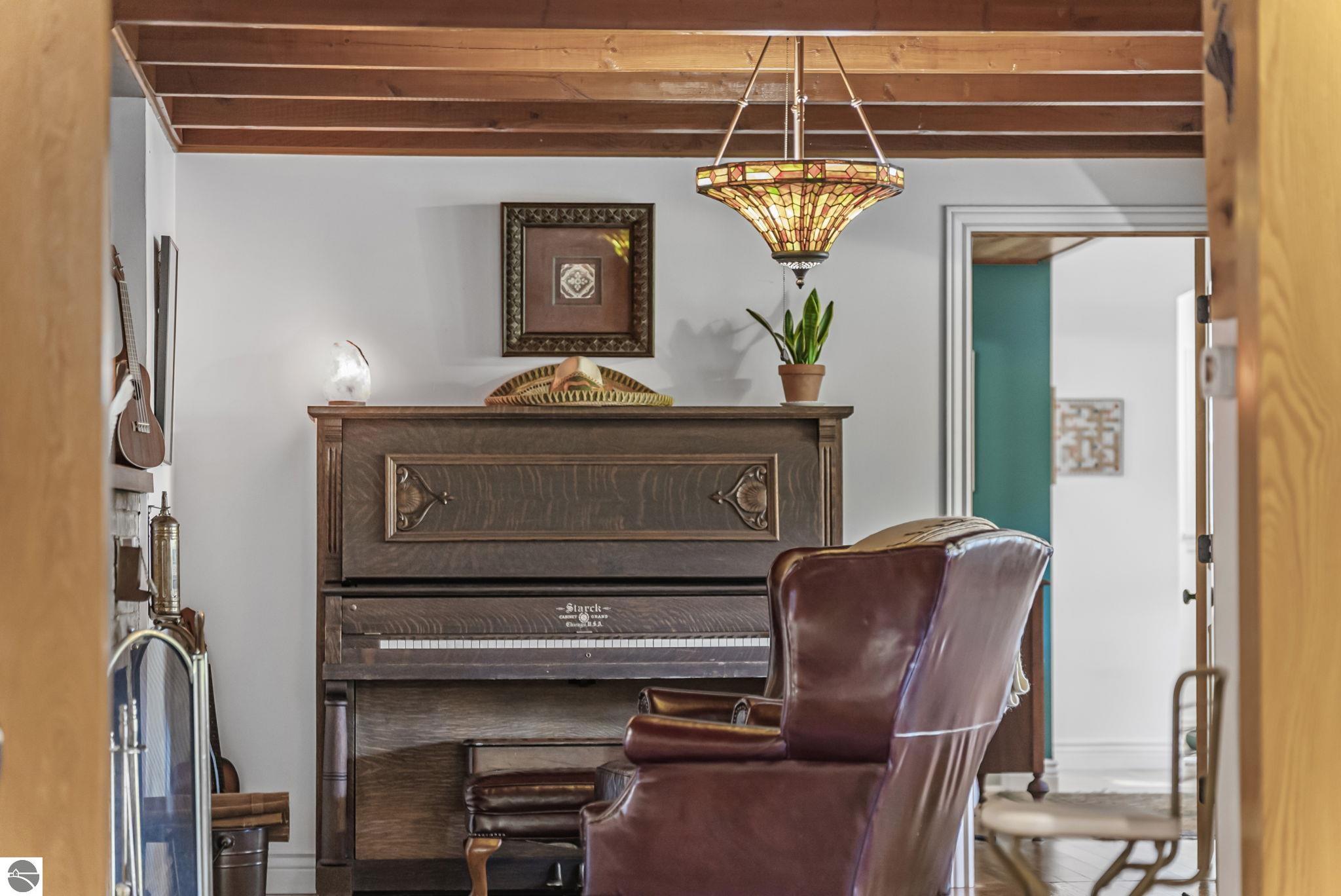 317 S Shabwasung Street, Northport