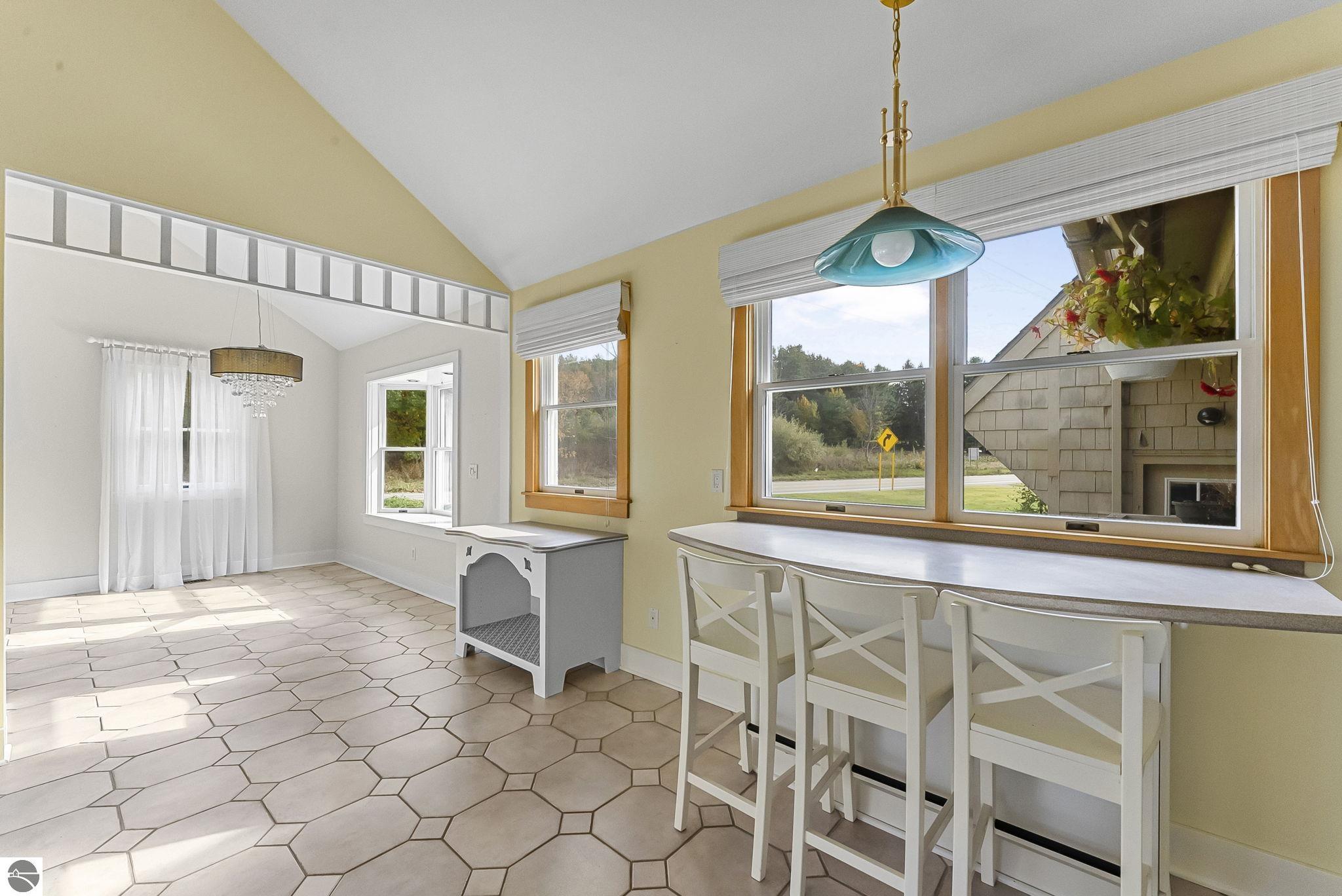 6211 N Manitou Trail, Northport