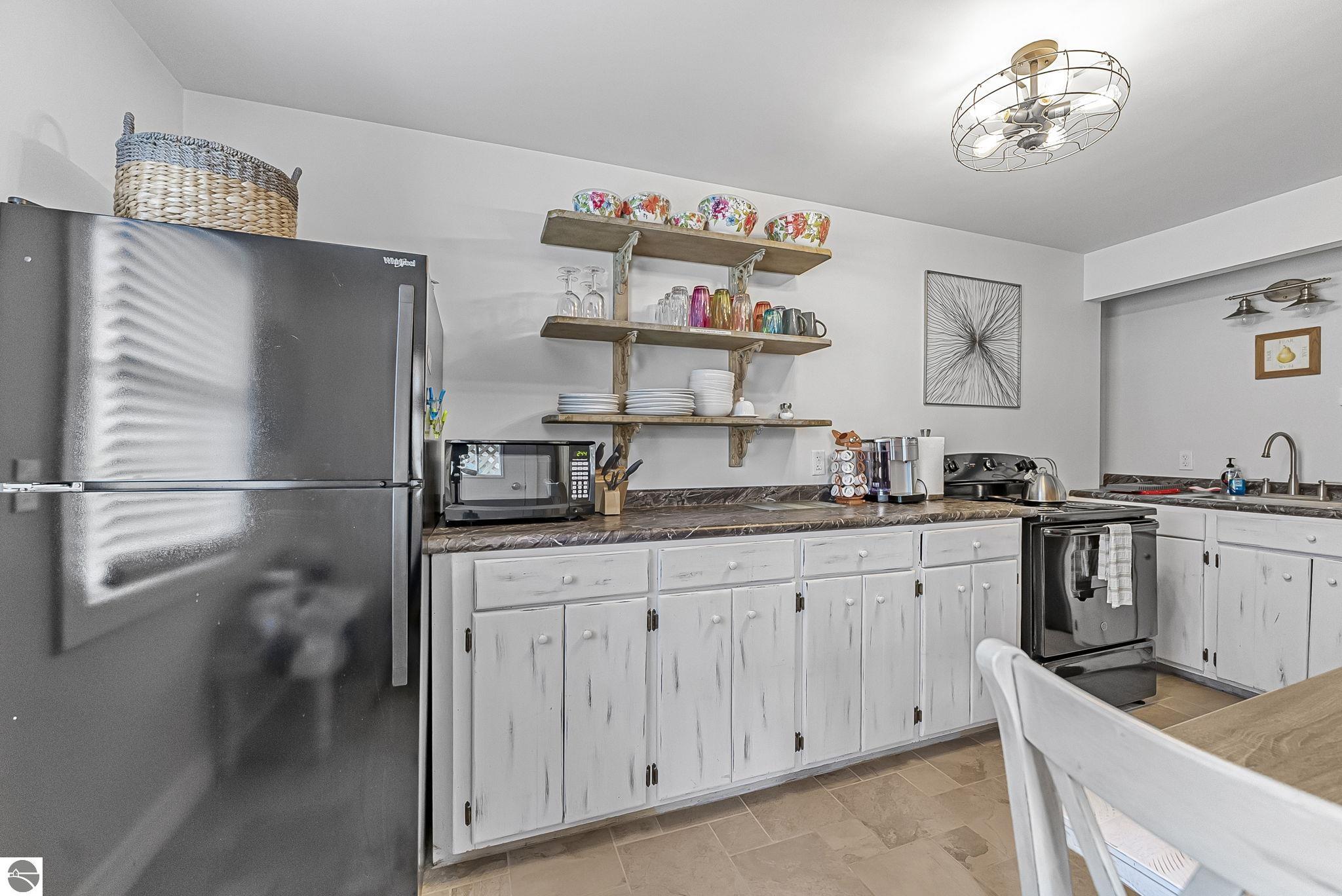 6211 N Manitou Trail, Northport