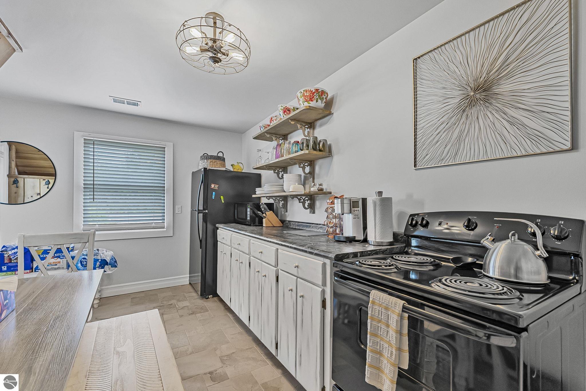 6211 N Manitou Trail, Northport