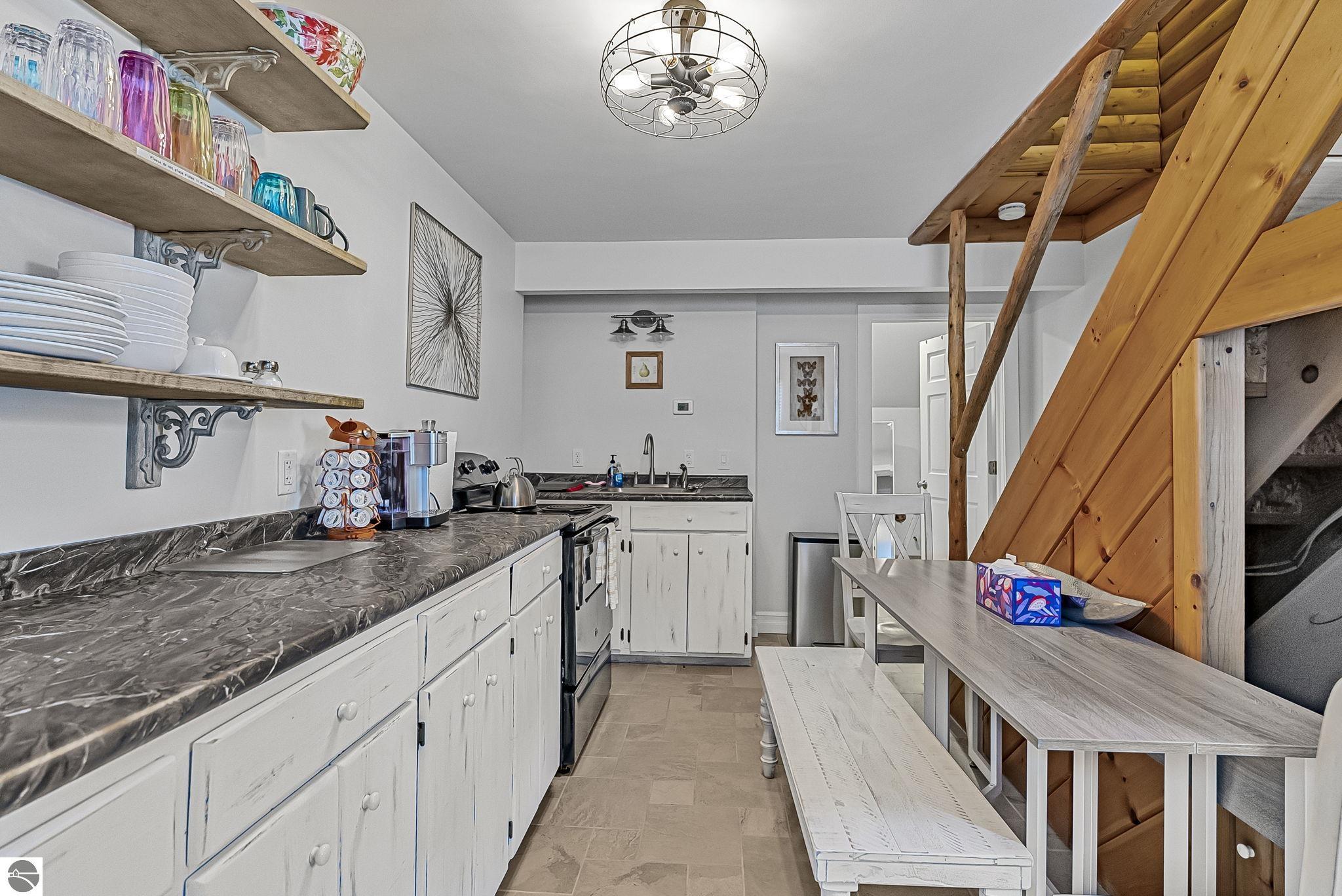 6211 N Manitou Trail, Northport