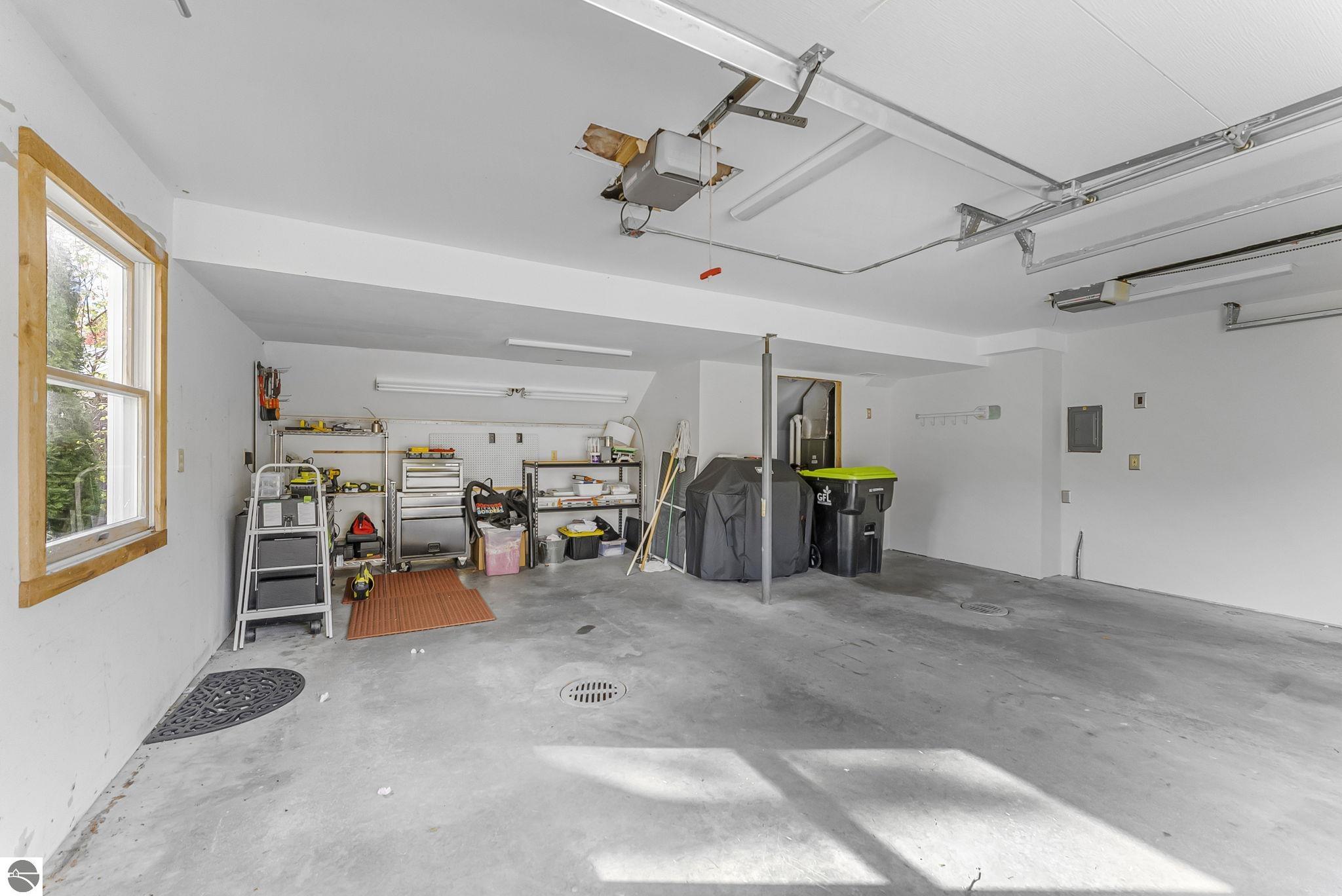 6211 N Manitou Trail, Northport