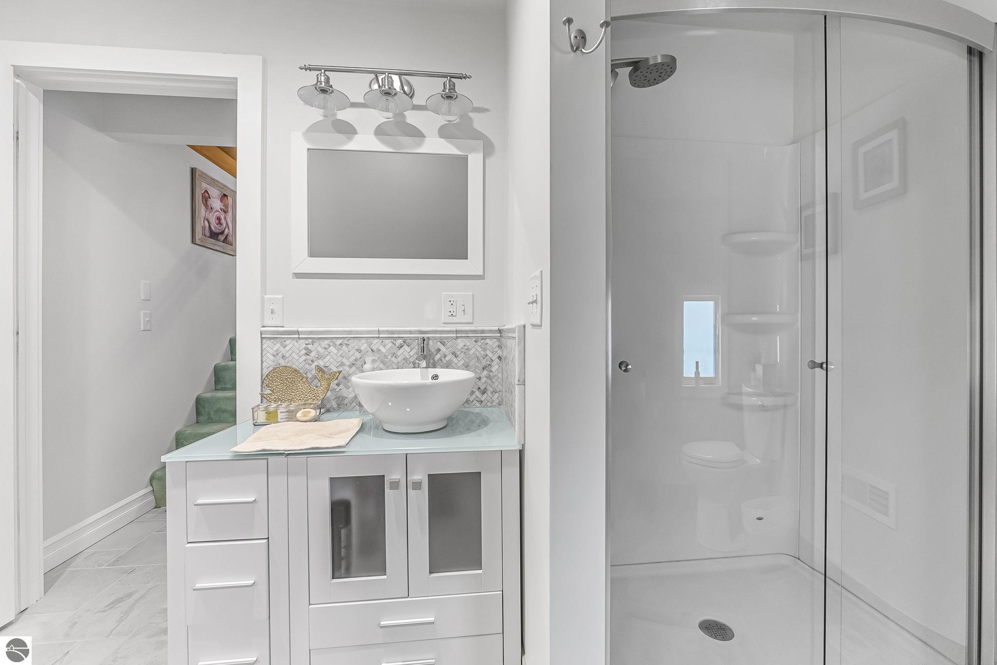 6211 N Manitou Trail, Northport